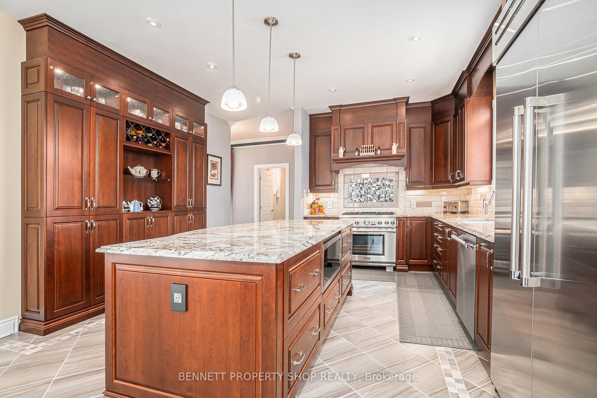 Photo 9 of 17 Panandrick View Drive, Ottawa, Kanata - Rural Kanata (Central) — HOMEH