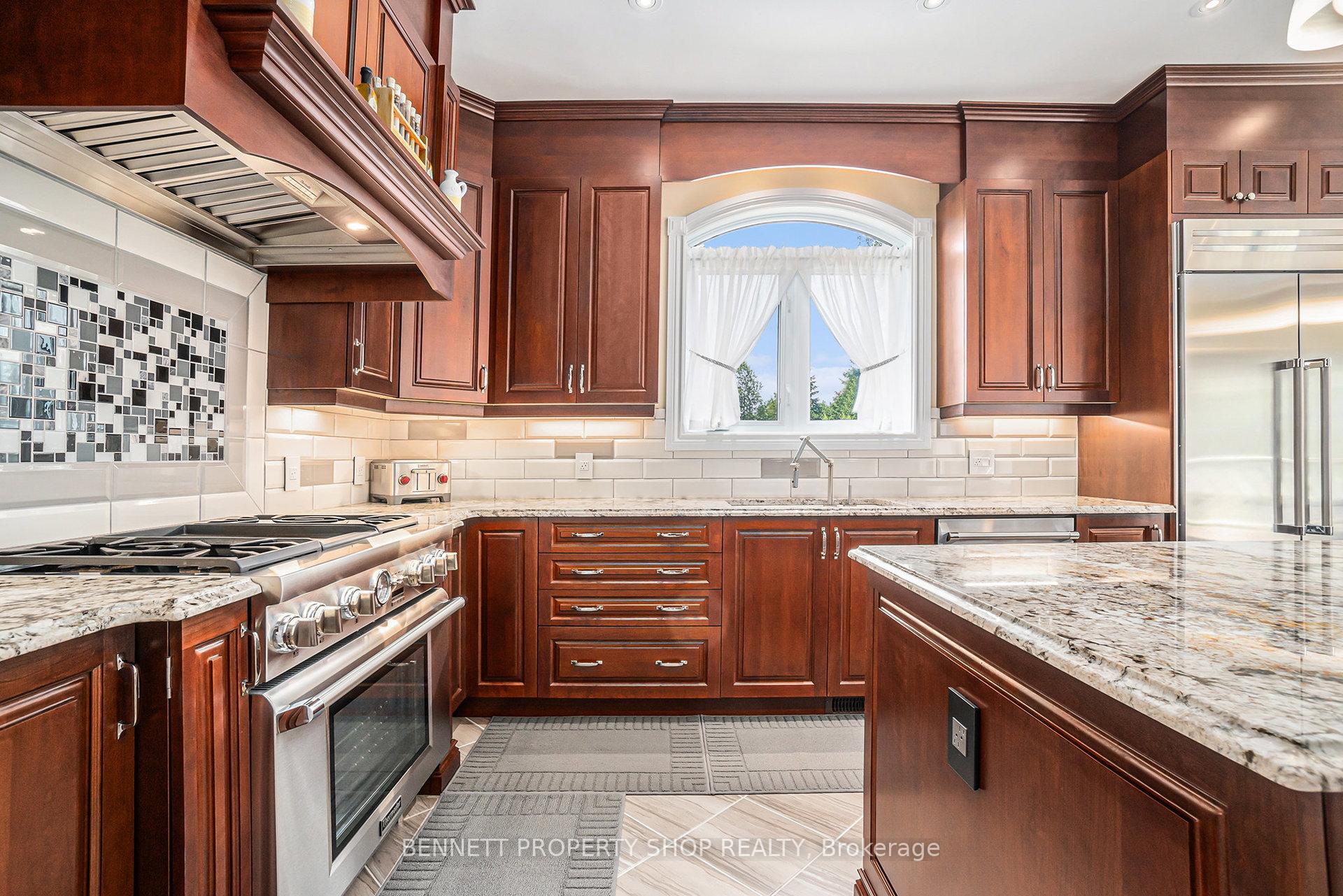 Photo 12 of 17 Panandrick View Drive, Ottawa, Kanata - Rural Kanata (Central) — HOMEH
