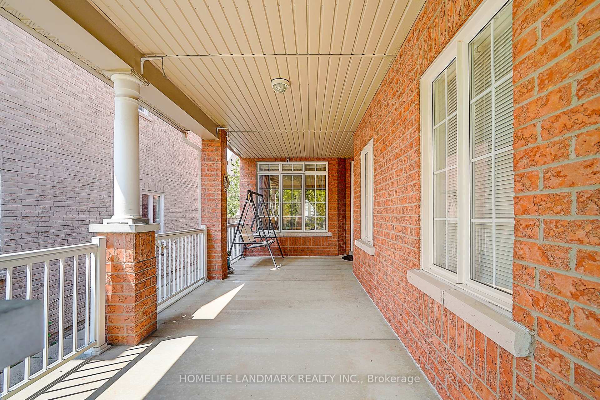 Photo 2 of 46 Elmrill Road, Markham, Berczy — HOMEH