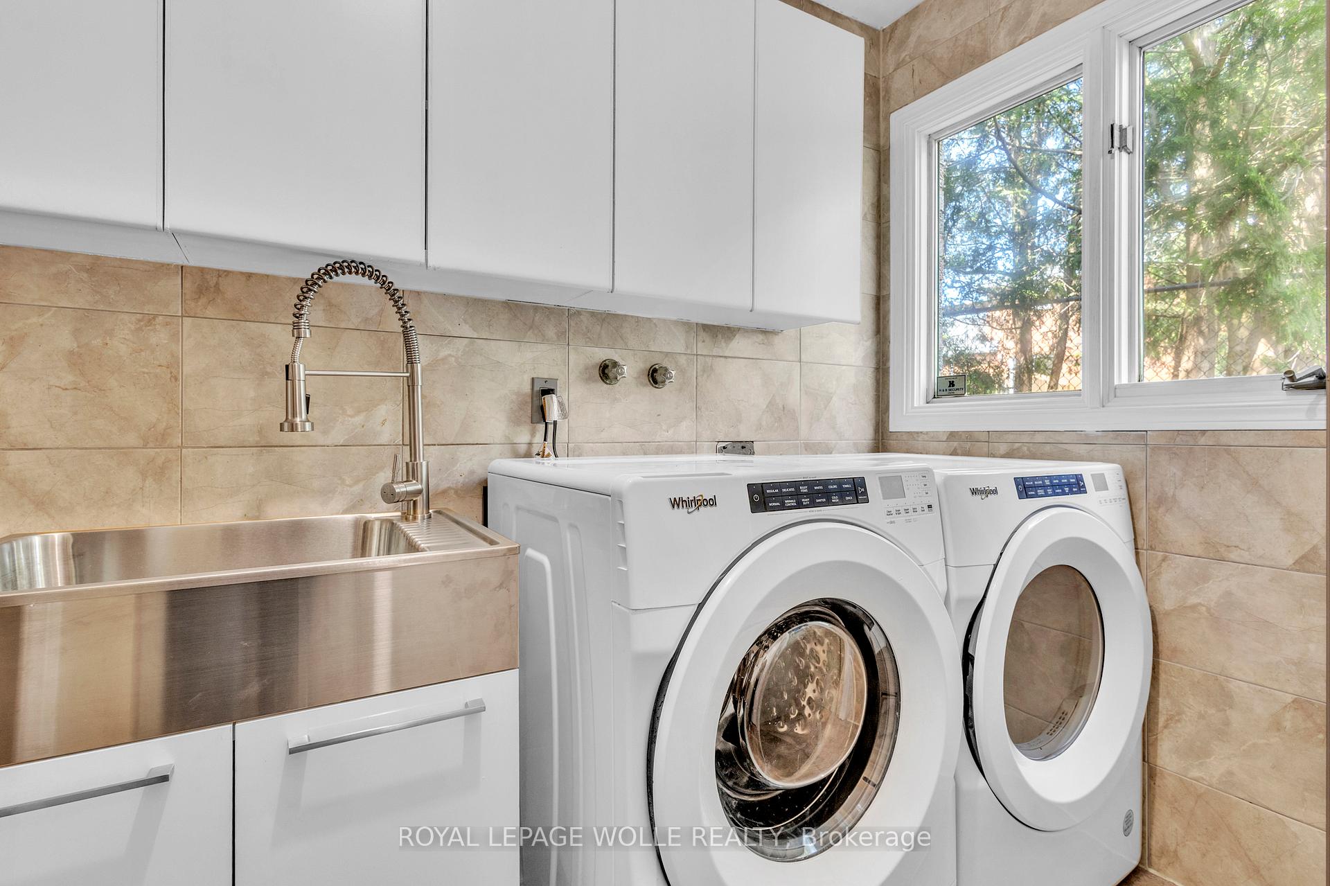 Photo 18 of 86 Corfield Drive, Kitchener — HOMEH