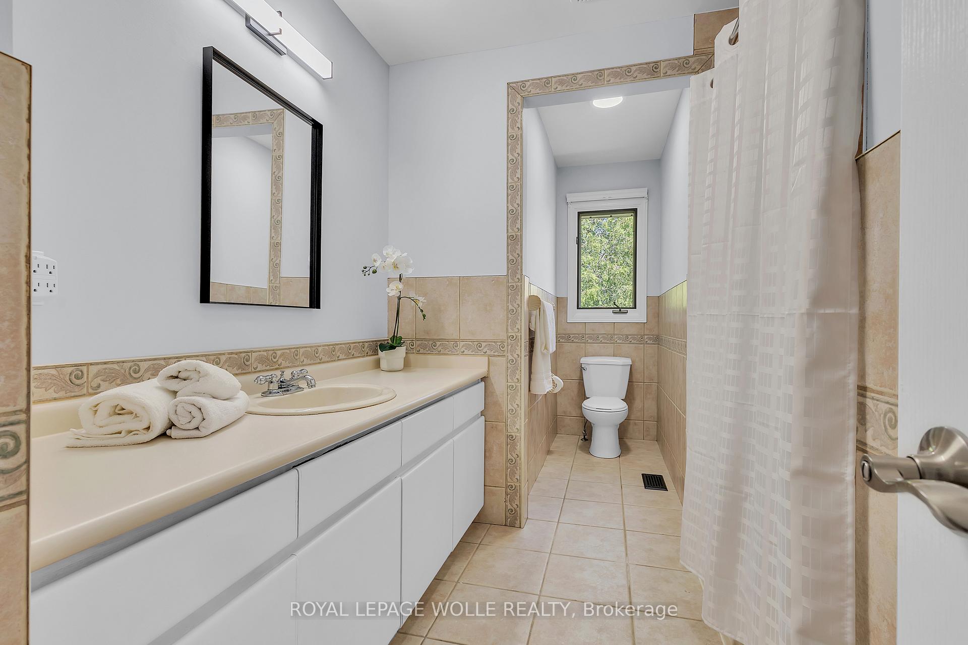 Photo 26 of 86 Corfield Drive, Kitchener — HOMEH