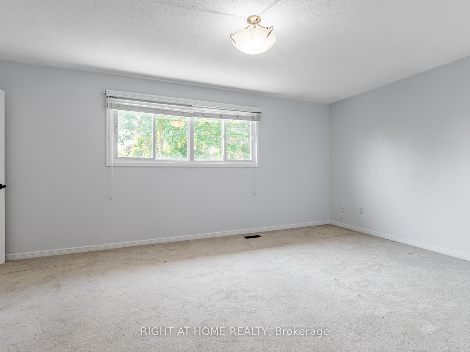 Photo 16 of 27 Charnwood Place, Markham, Aileen-Willowbrook — HOMEH