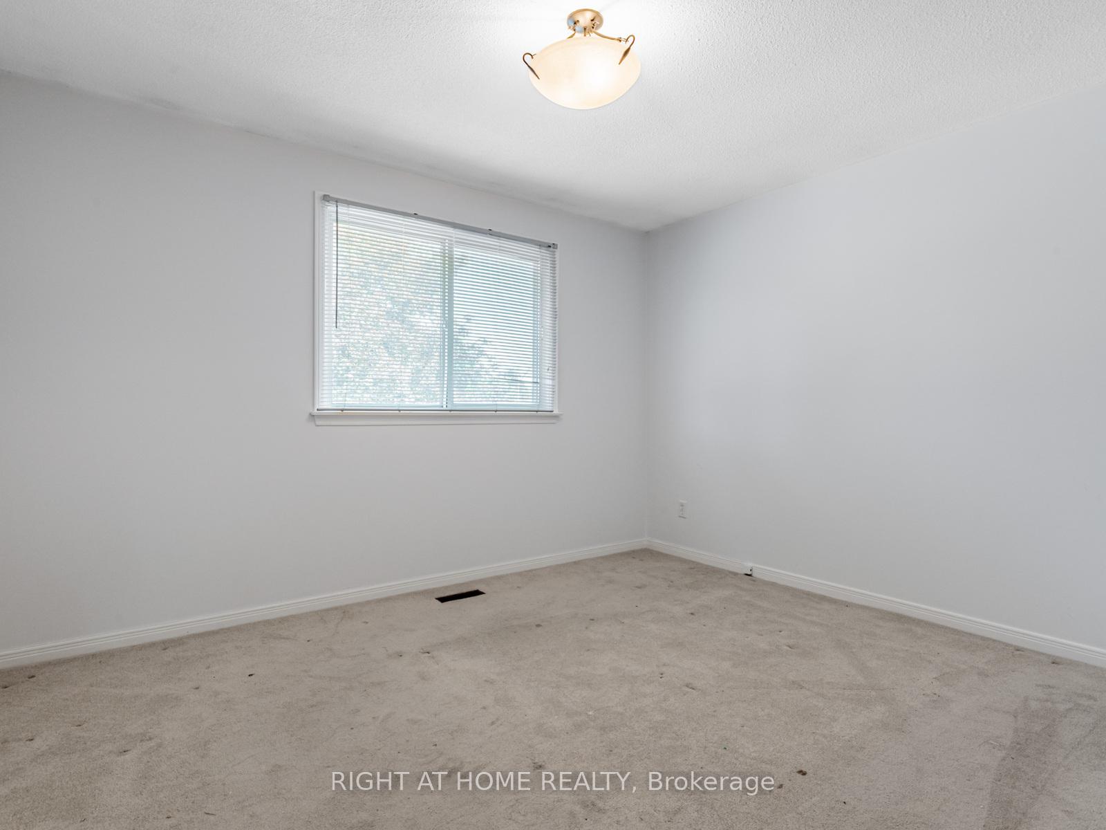 Photo 20 of 27 Charnwood Place, Markham, Aileen-Willowbrook — HOMEH