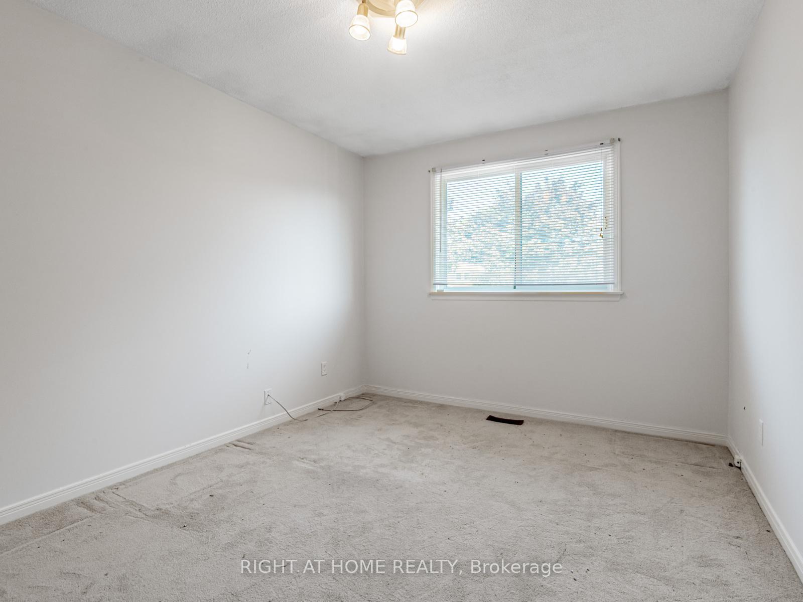 Photo 21 of 27 Charnwood Place, Markham, Aileen-Willowbrook — HOMEH
