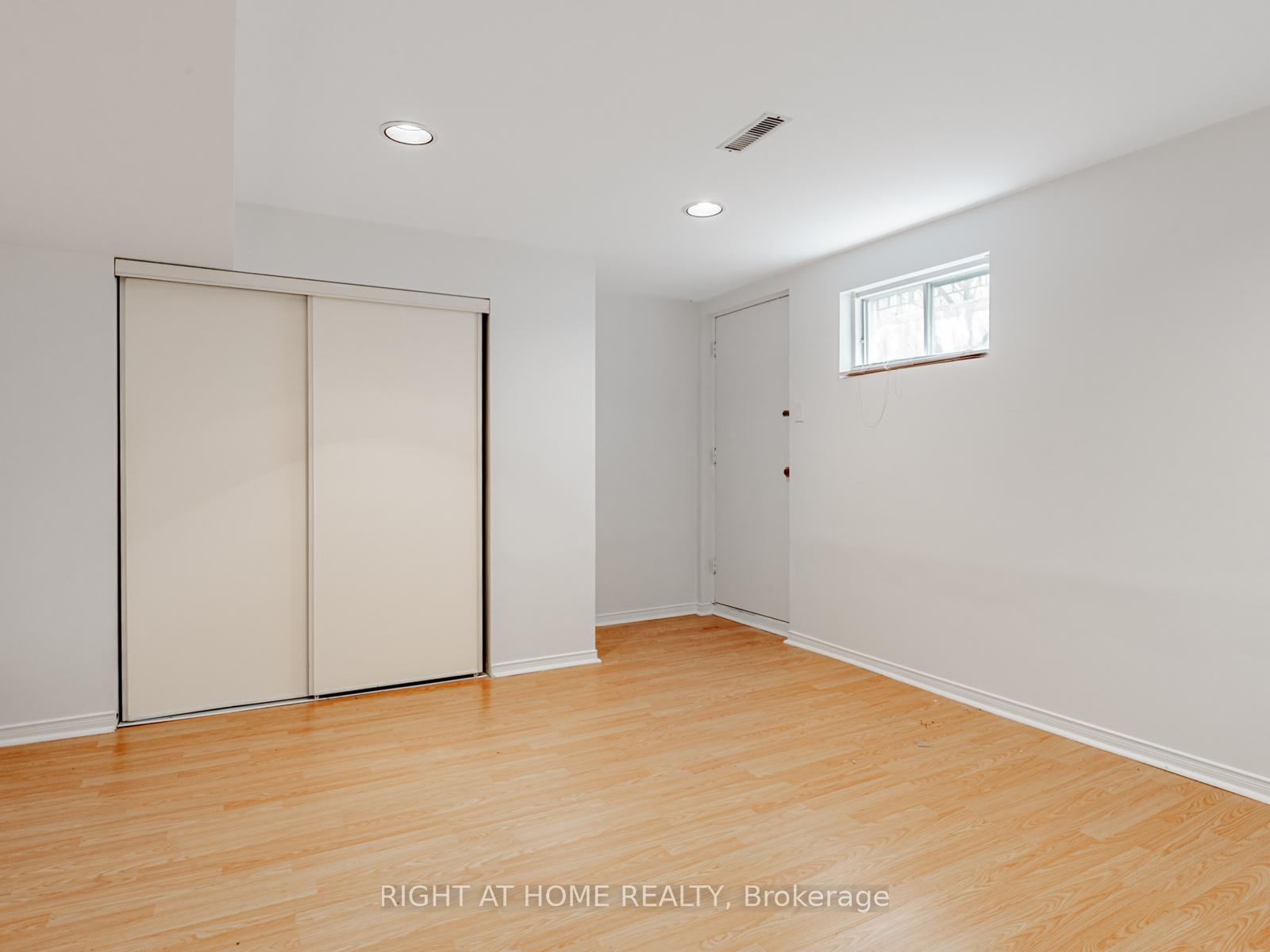 Photo 24 of 27 Charnwood Place, Markham, Aileen-Willowbrook — HOMEH
