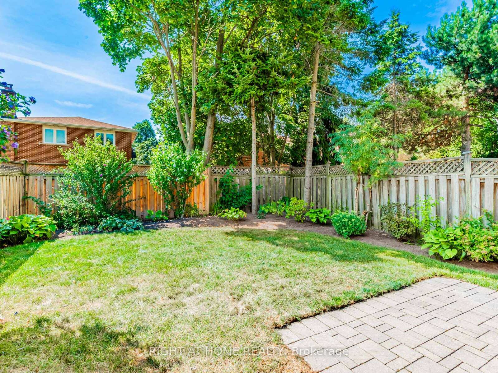 Photo 32 of 27 Charnwood Place, Markham, Aileen-Willowbrook — HOMEH