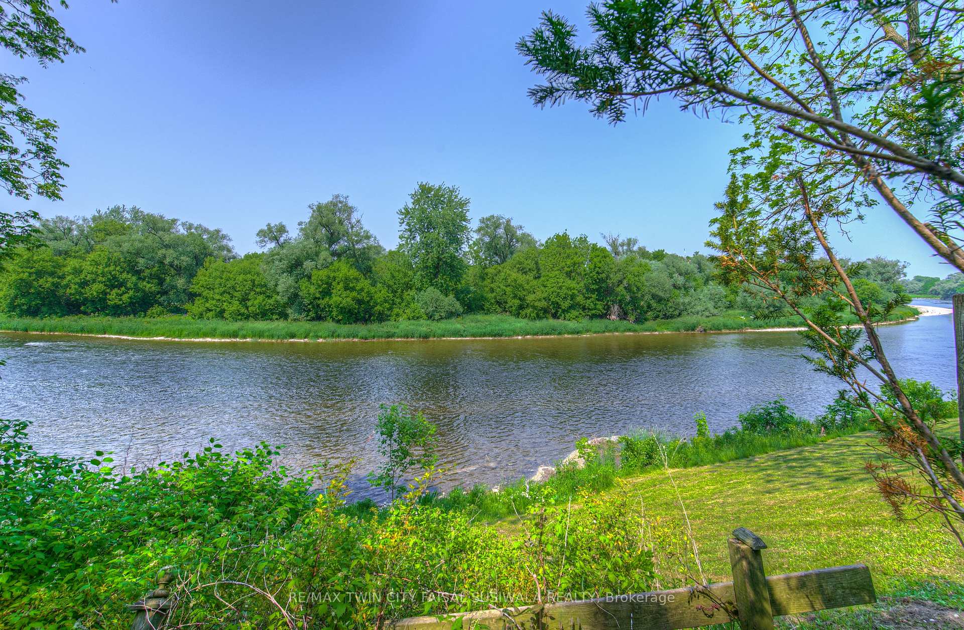 Photo 4 of 1824 Old Mill Road, Kitchener — HOMEH