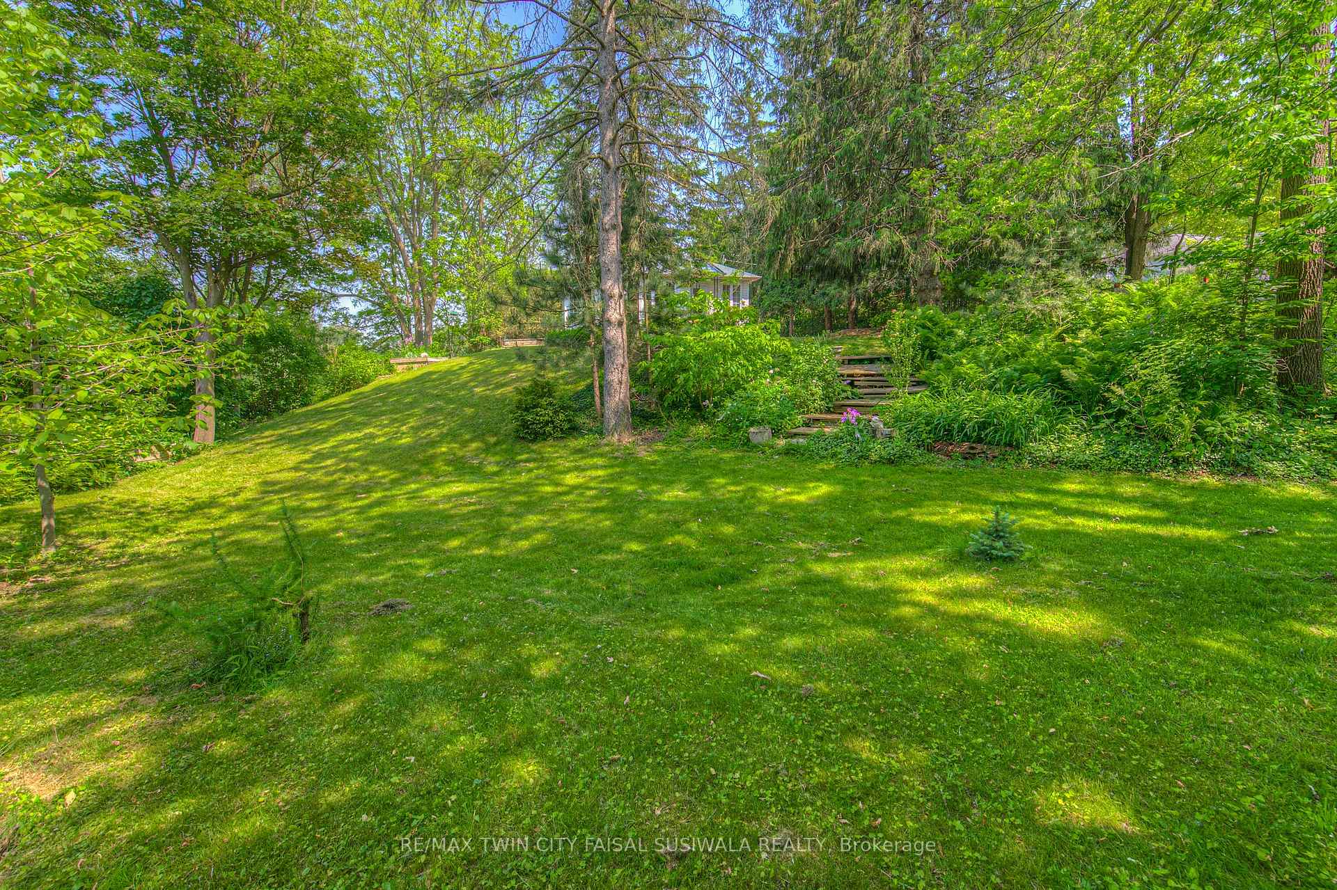 Photo 7 of 1824 Old Mill Road, Kitchener — HOMEH