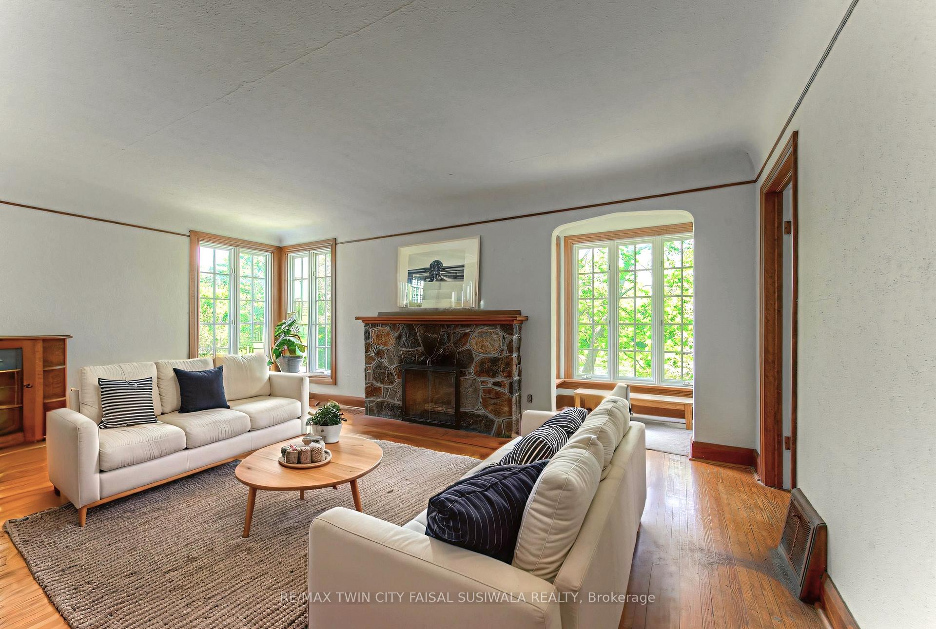 Photo 16 of 1824 Old Mill Road, Kitchener — HOMEH