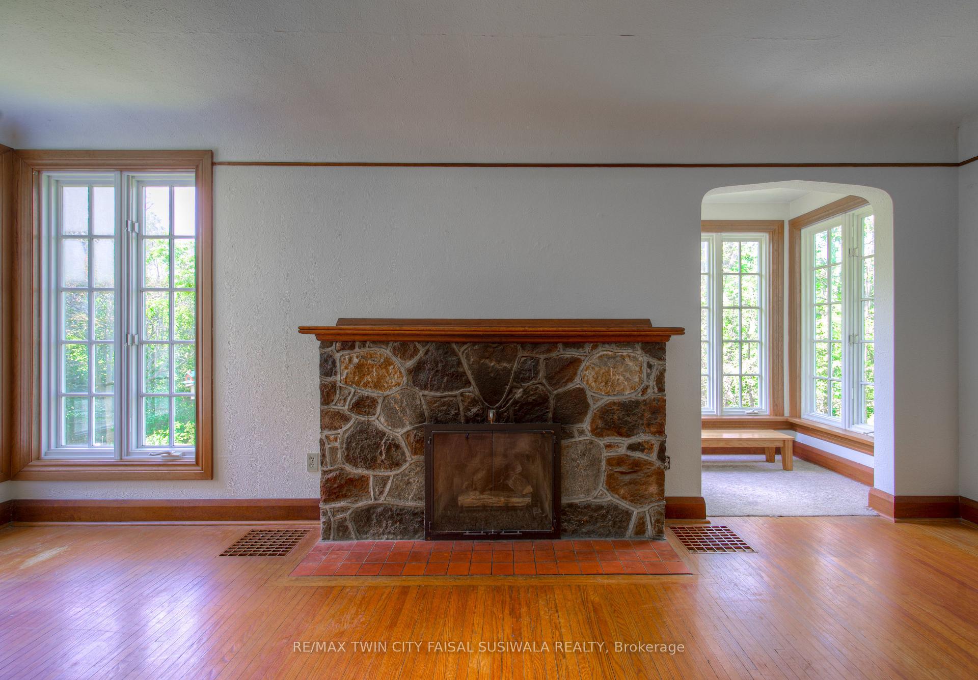 Photo 17 of 1824 Old Mill Road, Kitchener — HOMEH