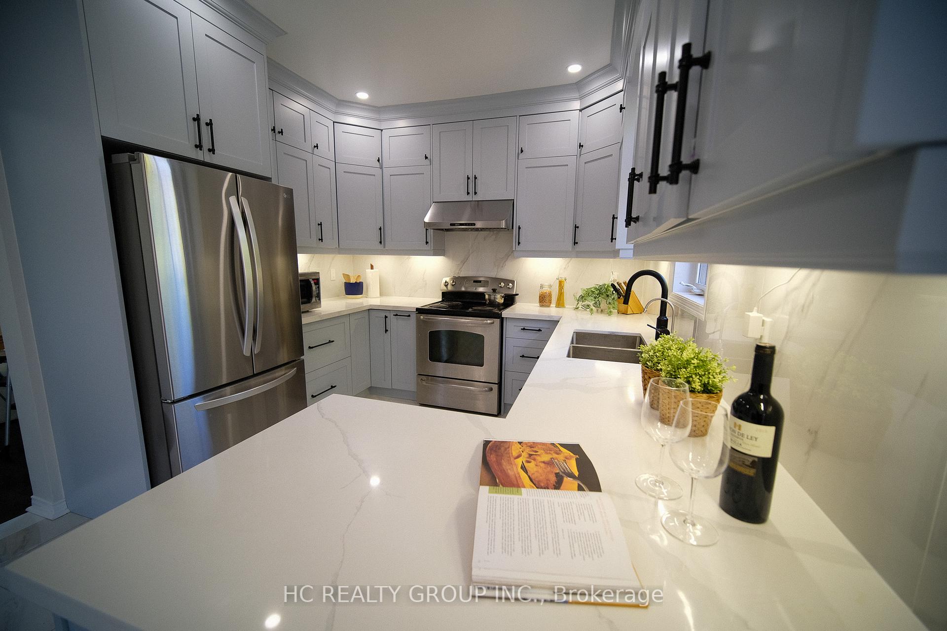 Photo 12 of 58 Cynthia Jean Street, Markham, Berczy — HOMEH