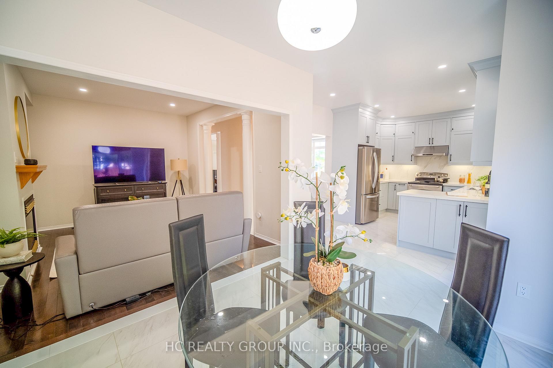 Photo 13 of 58 Cynthia Jean Street, Markham, Berczy — HOMEH