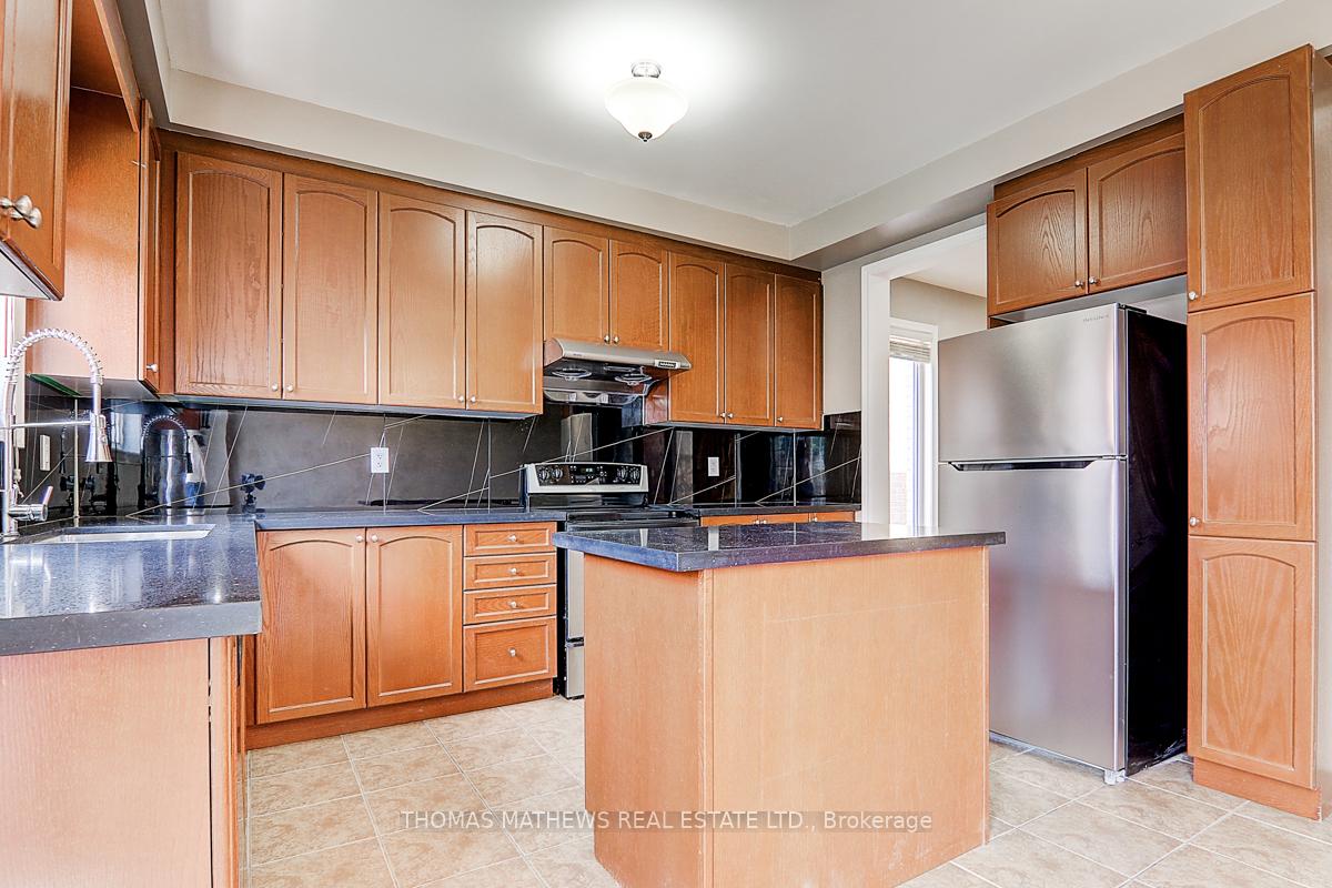 Photo 15 of 25 Turnhouse Crescent, Markham, Box Grove — HOMEH