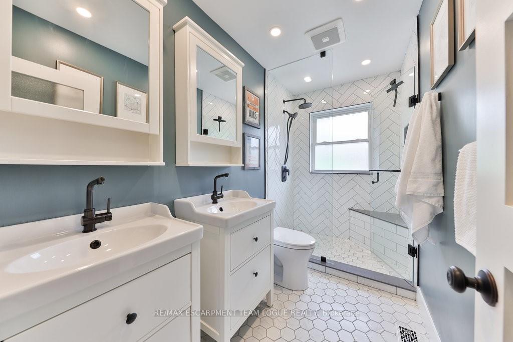 Photo 27 of 50 Cornell Avenue, Kitchener — HOMEH