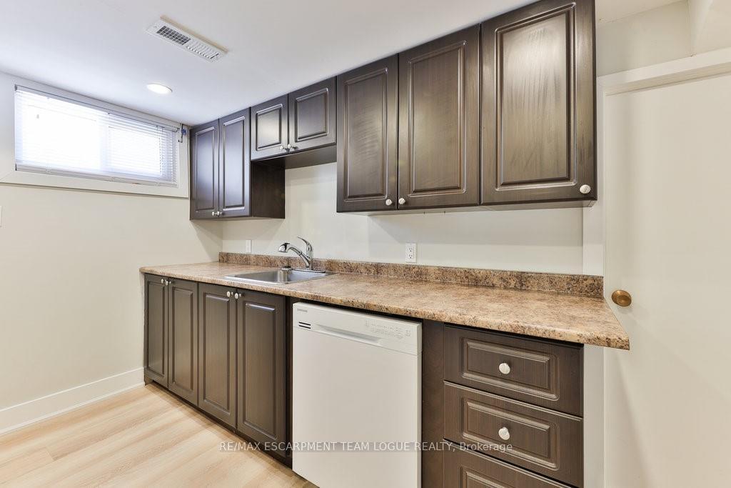 Photo 32 of 50 Cornell Avenue, Kitchener — HOMEH