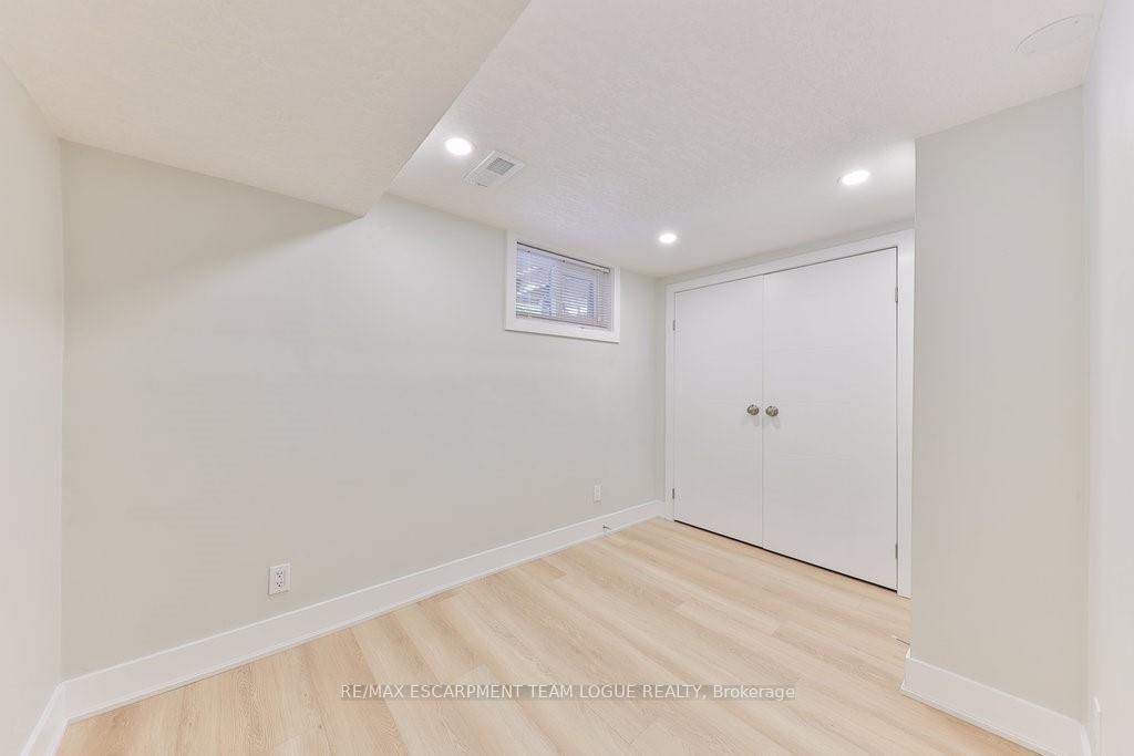 Photo 39 of 50 Cornell Avenue, Kitchener — HOMEH