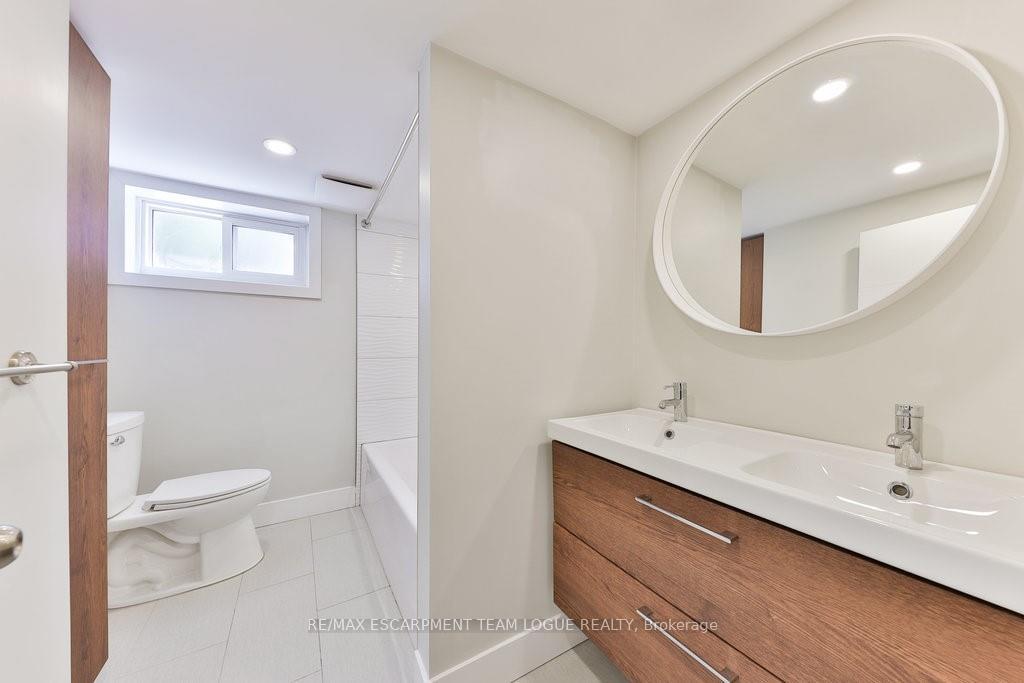 Photo 41 of 50 Cornell Avenue, Kitchener — HOMEH
