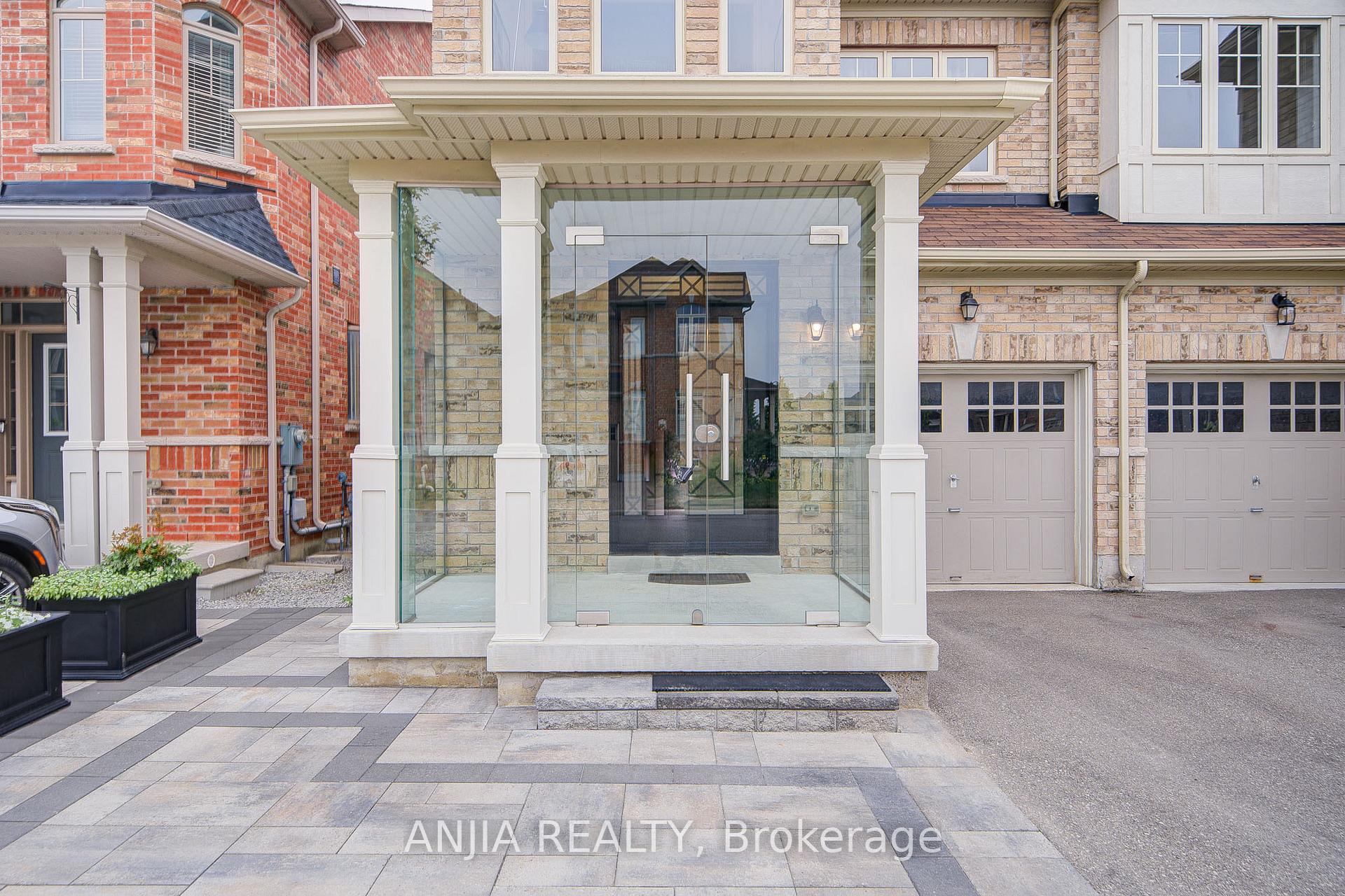 Photo 3 of 116 Hubner Avenue, Markham, Berczy — HOMEH