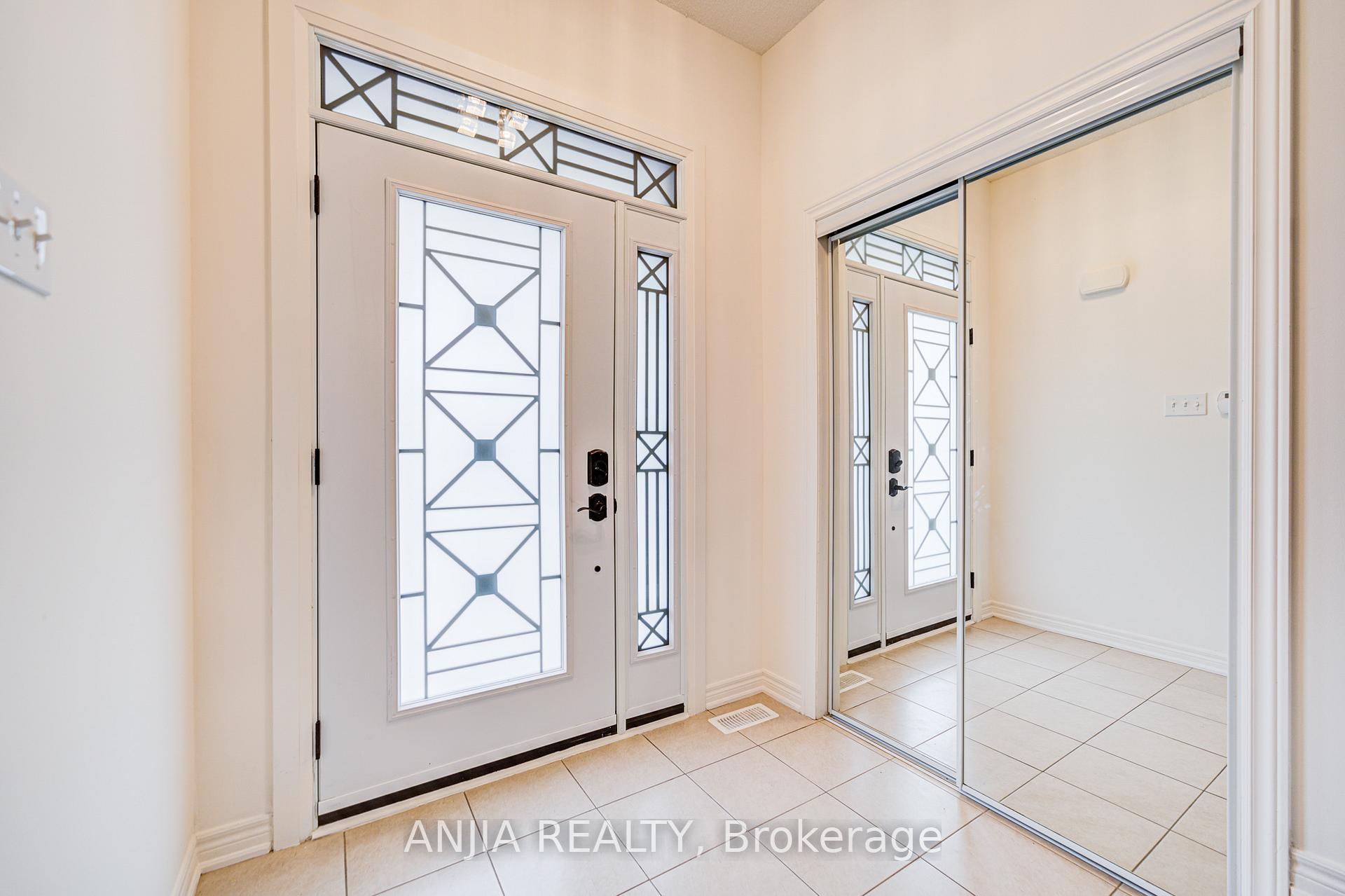 Photo 4 of 116 Hubner Avenue, Markham, Berczy — HOMEH