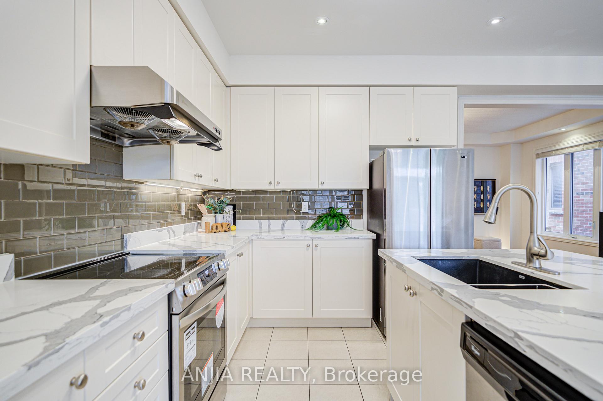 Photo 18 of 116 Hubner Avenue, Markham, Berczy — HOMEH