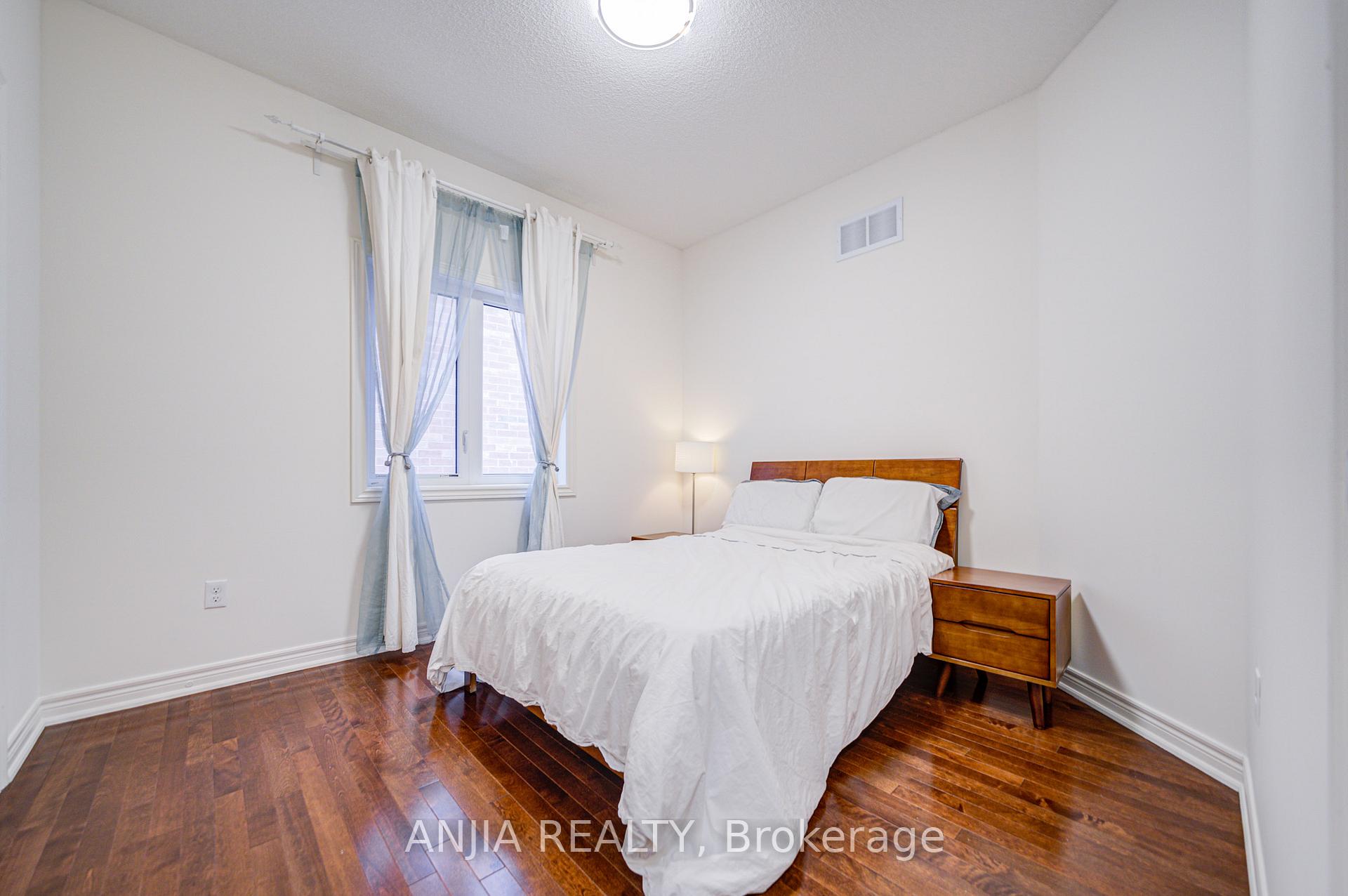 Photo 36 of 116 Hubner Avenue, Markham, Berczy — HOMEH