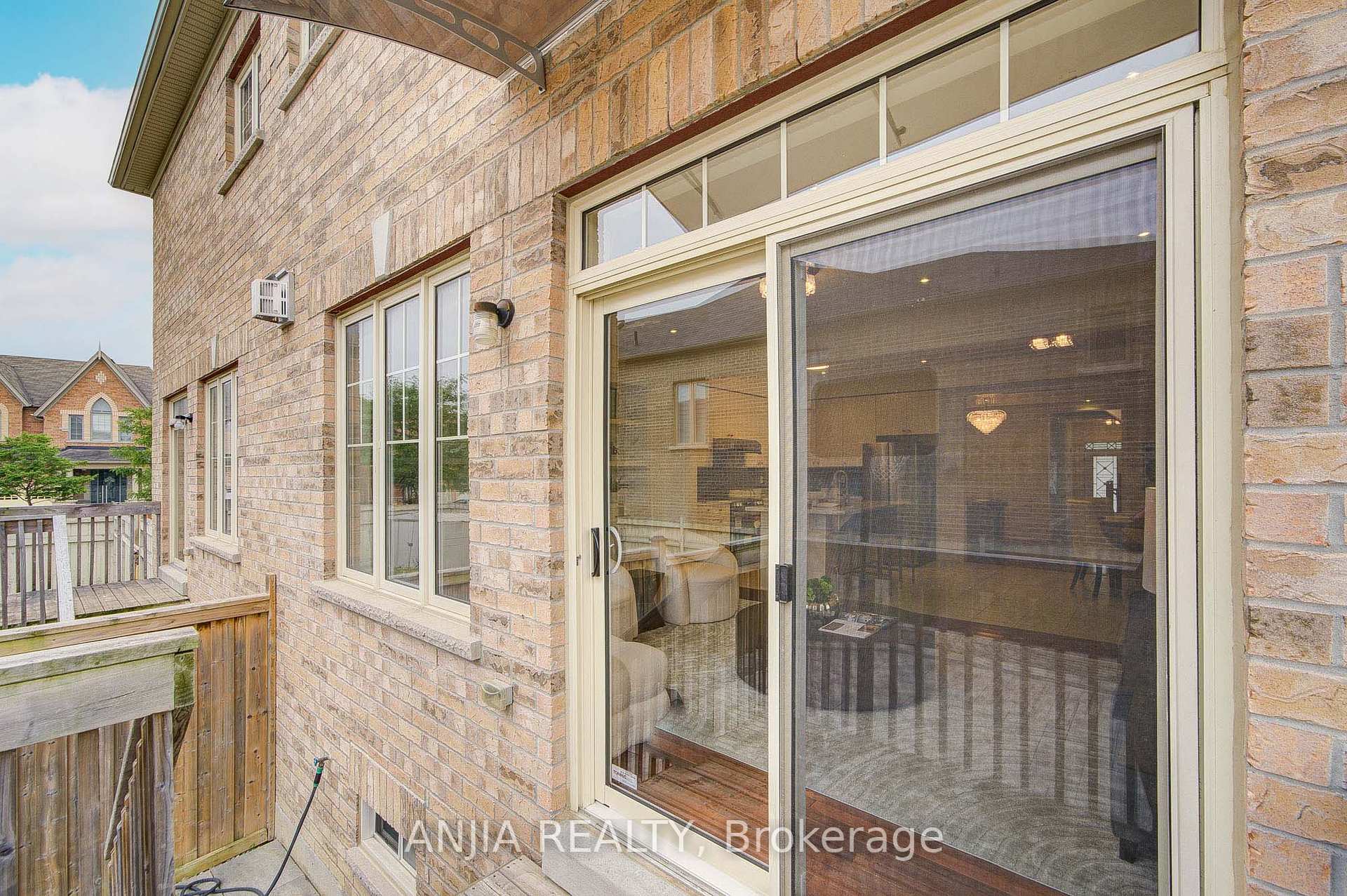Photo 48 of 116 Hubner Avenue, Markham, Berczy — HOMEH