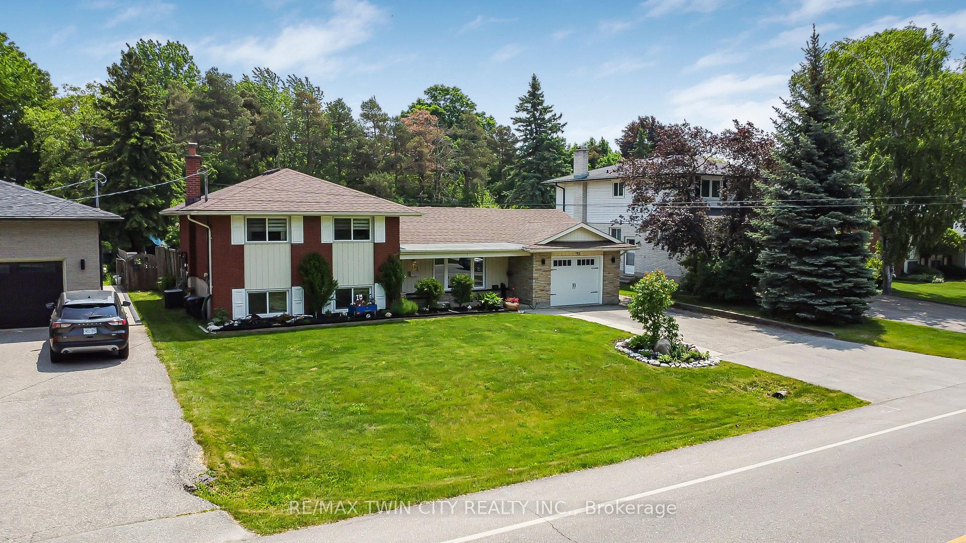 Photo 5 of 193 Carson Drive, Kitchener — HOMEH