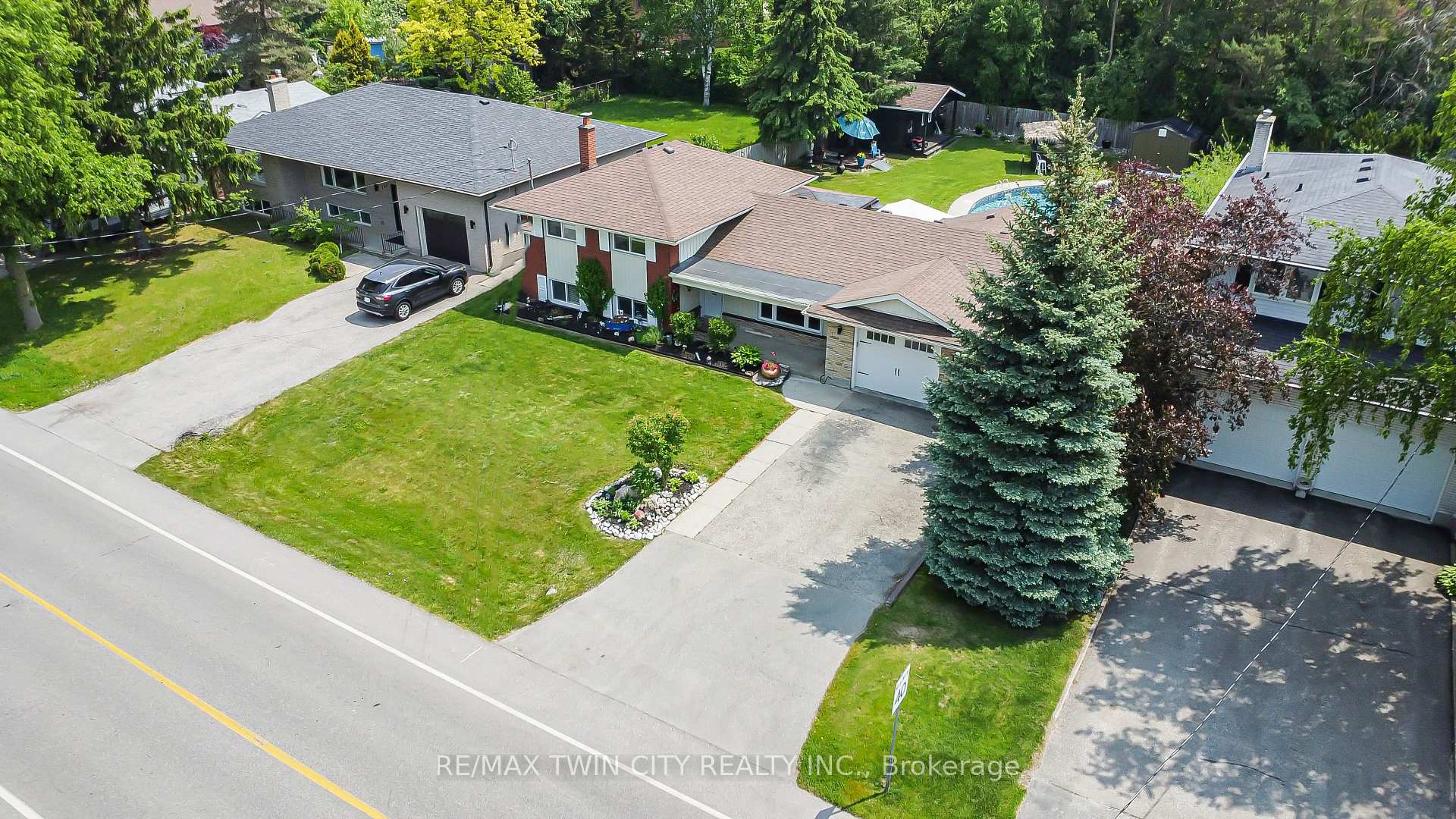Photo 6 of 193 Carson Drive, Kitchener — HOMEH