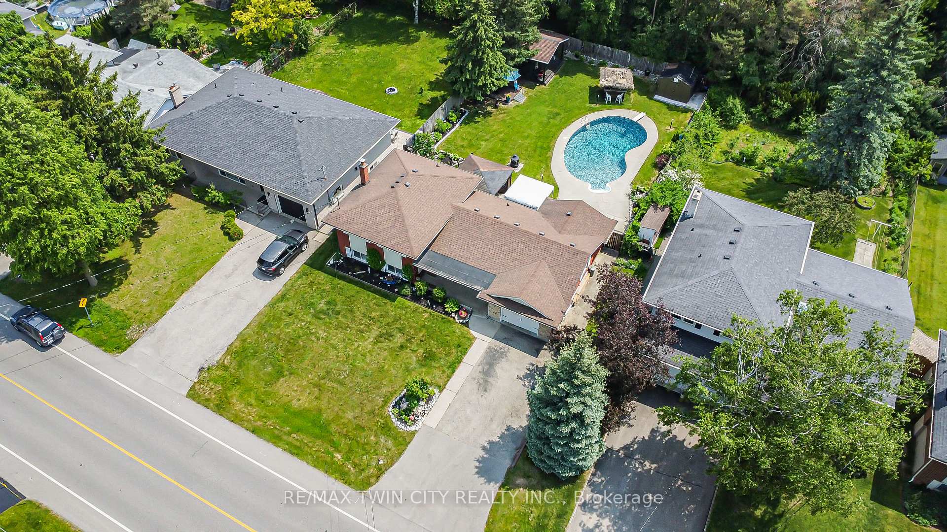 Photo 9 of 193 Carson Drive, Kitchener — HOMEH