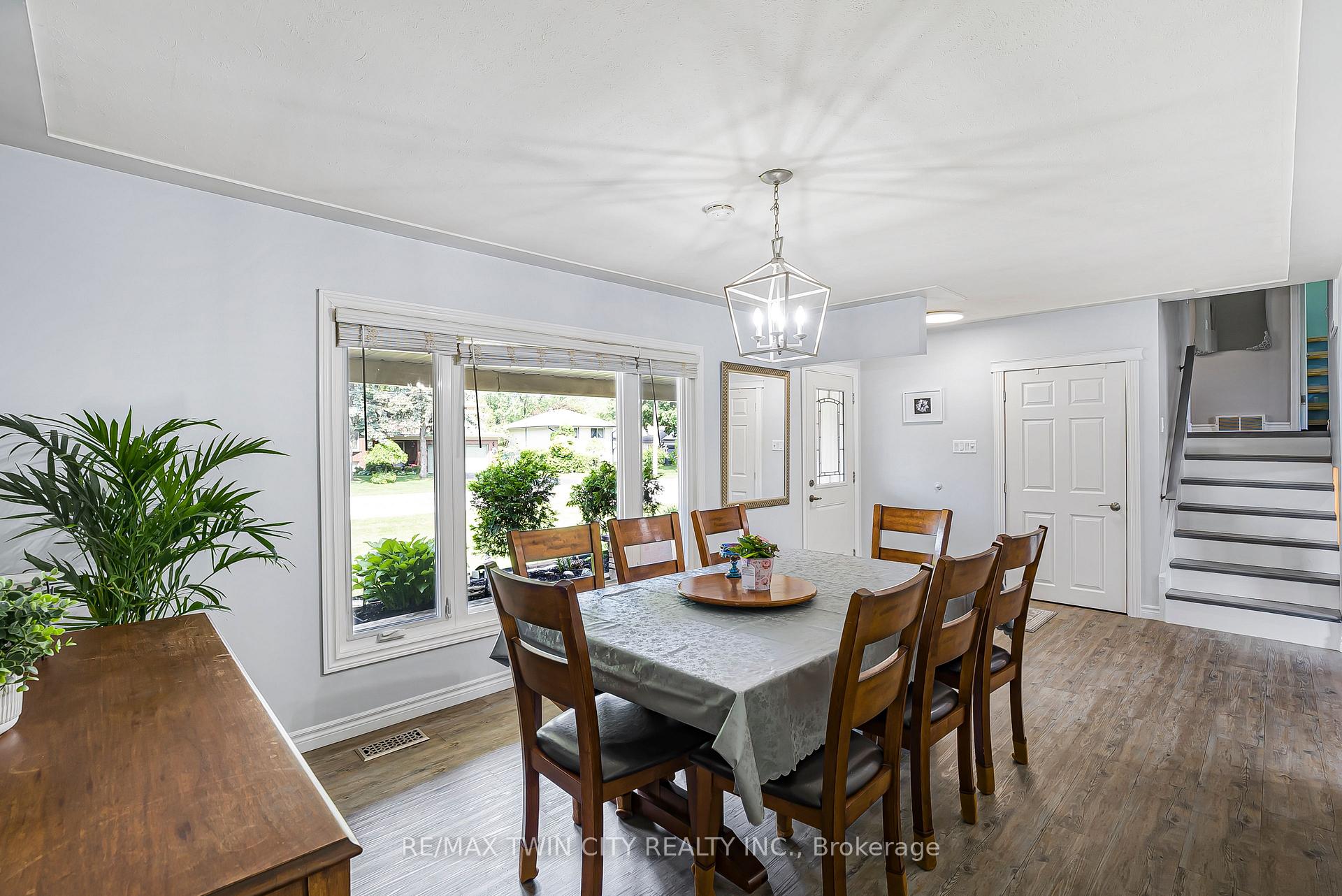 Photo 16 of 193 Carson Drive, Kitchener — HOMEH