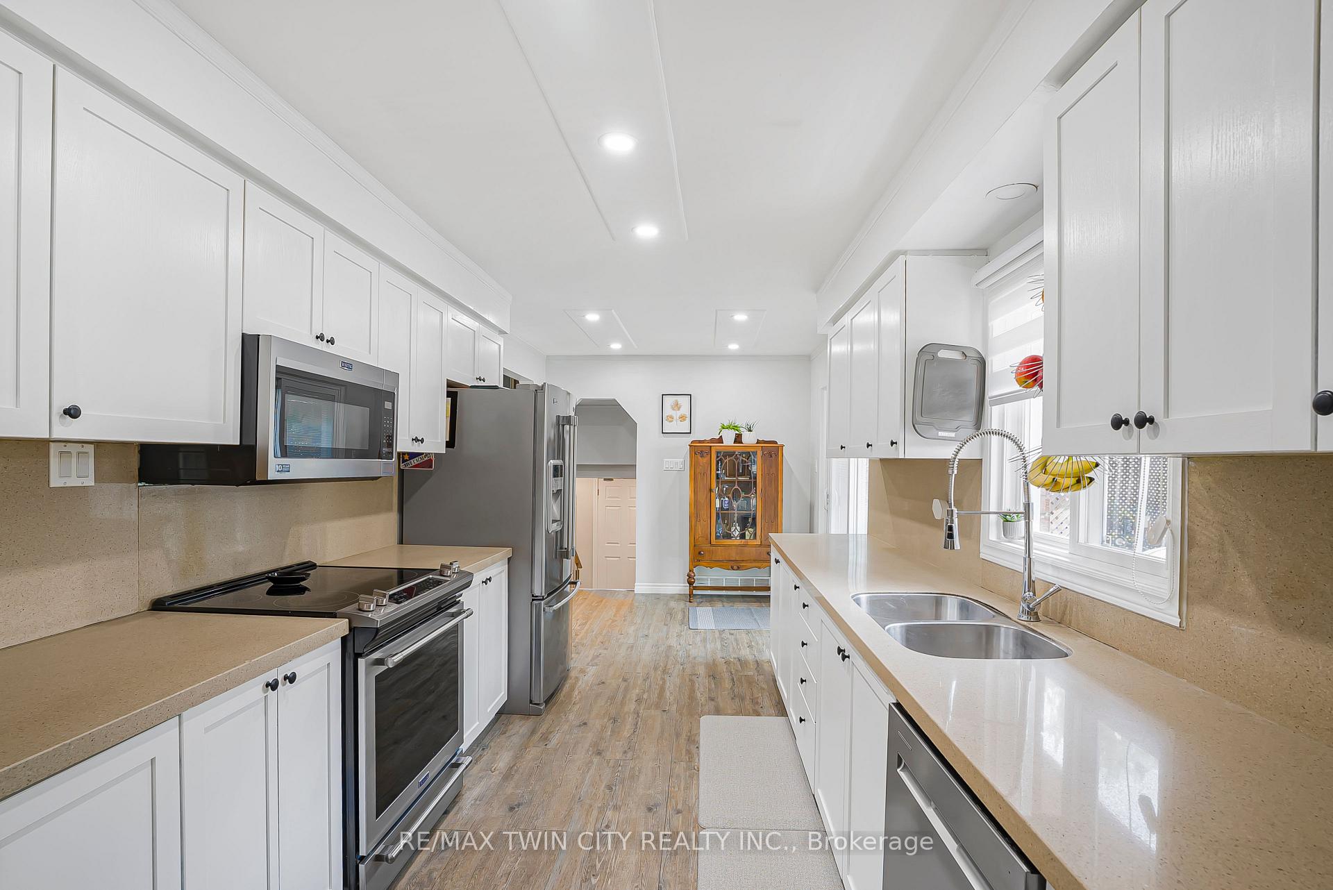 Photo 19 of 193 Carson Drive, Kitchener — HOMEH