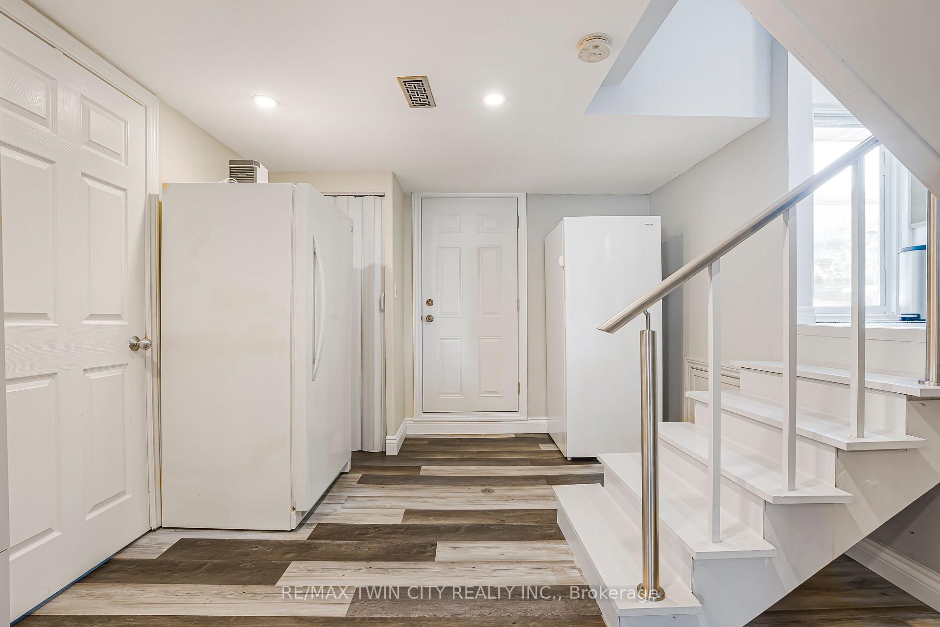 Photo 35 of 193 Carson Drive, Kitchener — HOMEH