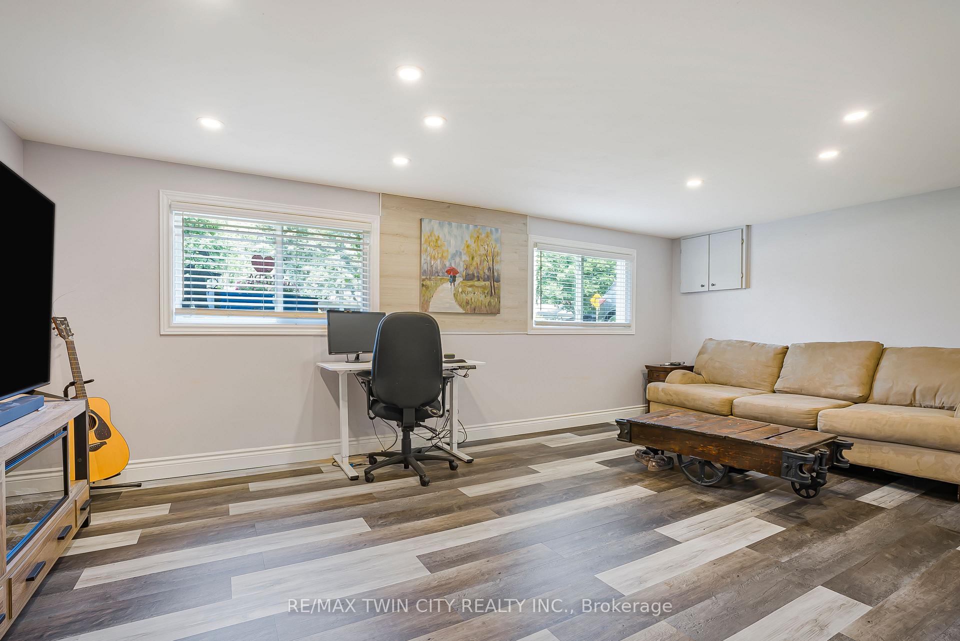 Photo 36 of 193 Carson Drive, Kitchener — HOMEH