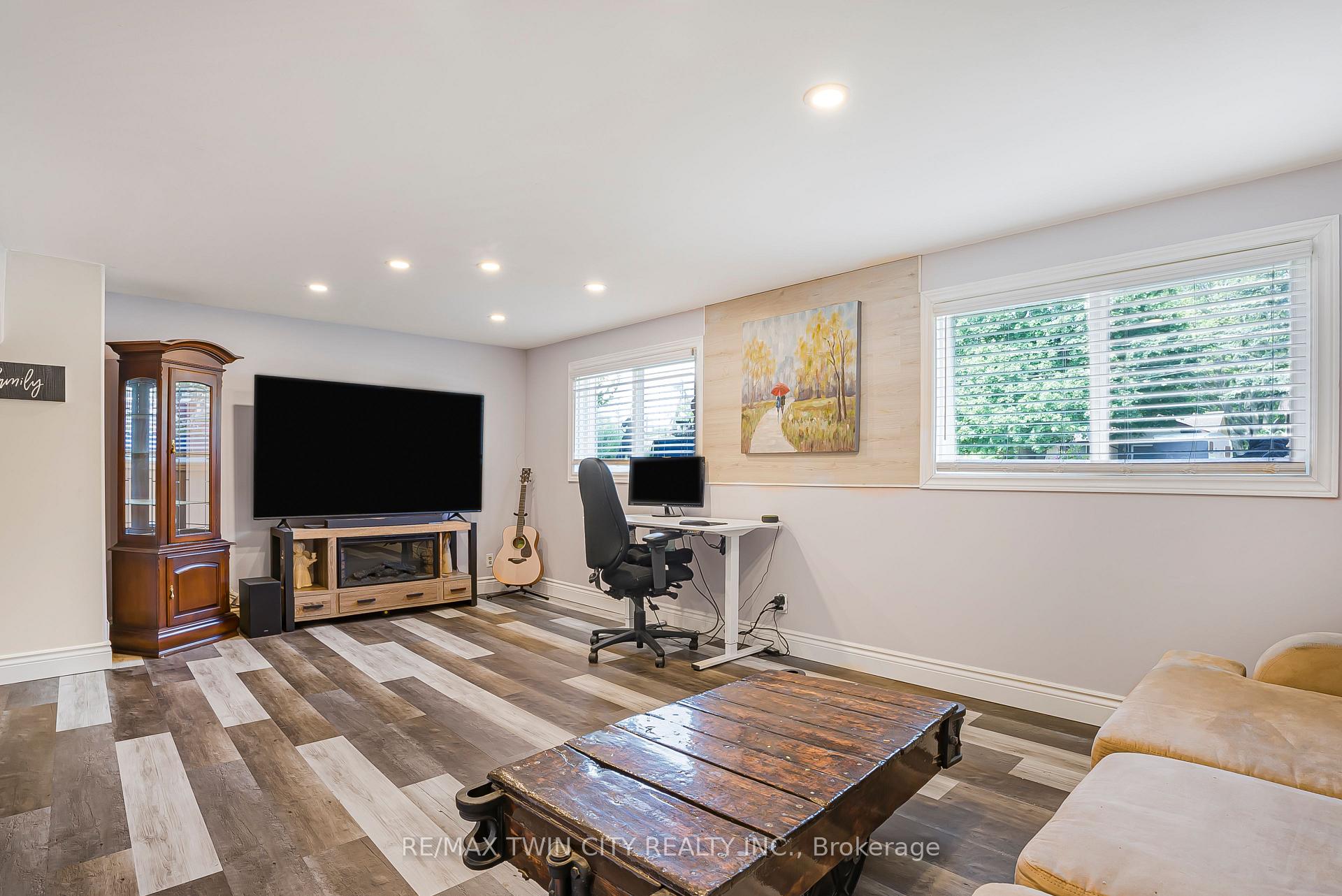 Photo 38 of 193 Carson Drive, Kitchener — HOMEH