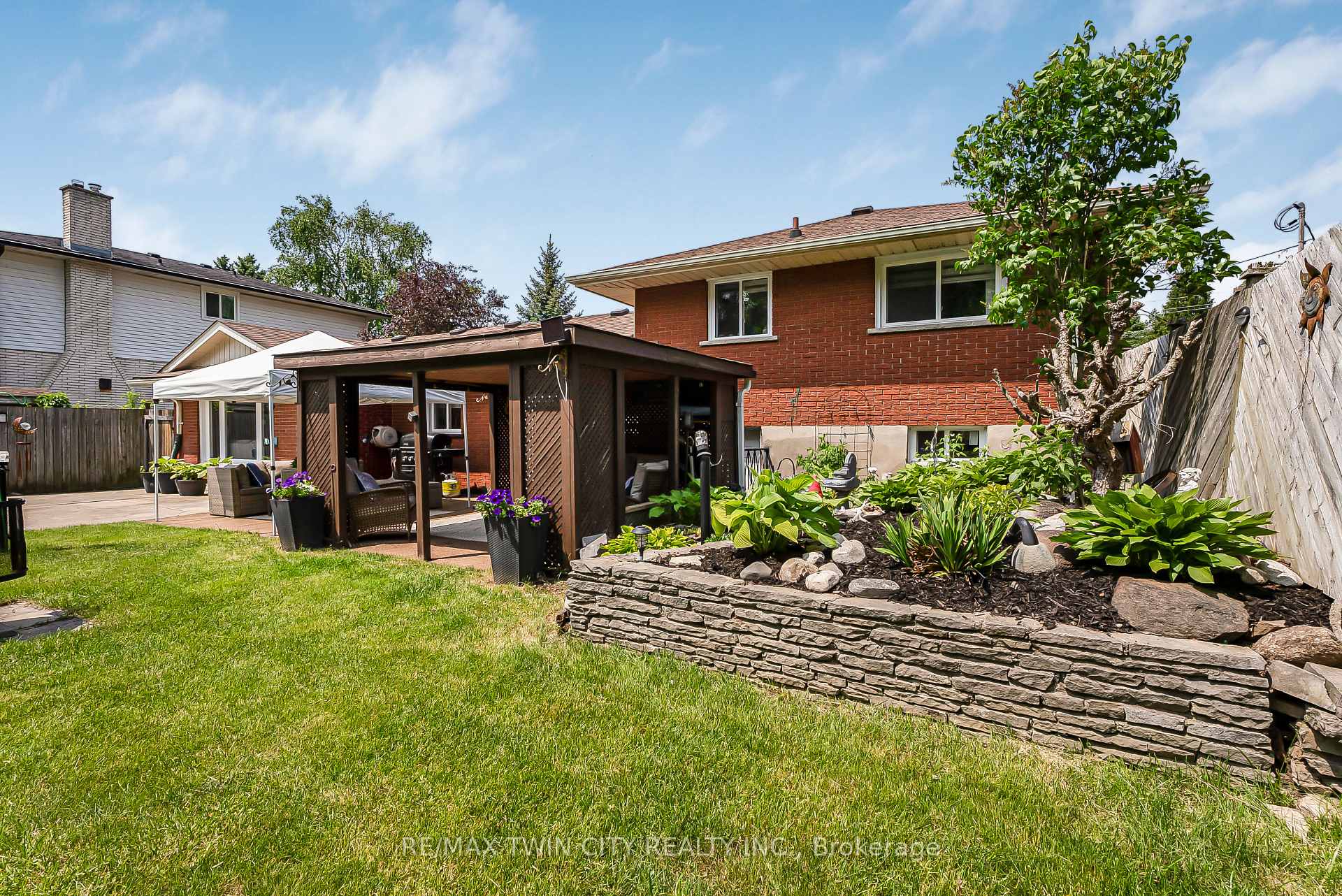 Photo 41 of 193 Carson Drive, Kitchener — HOMEH