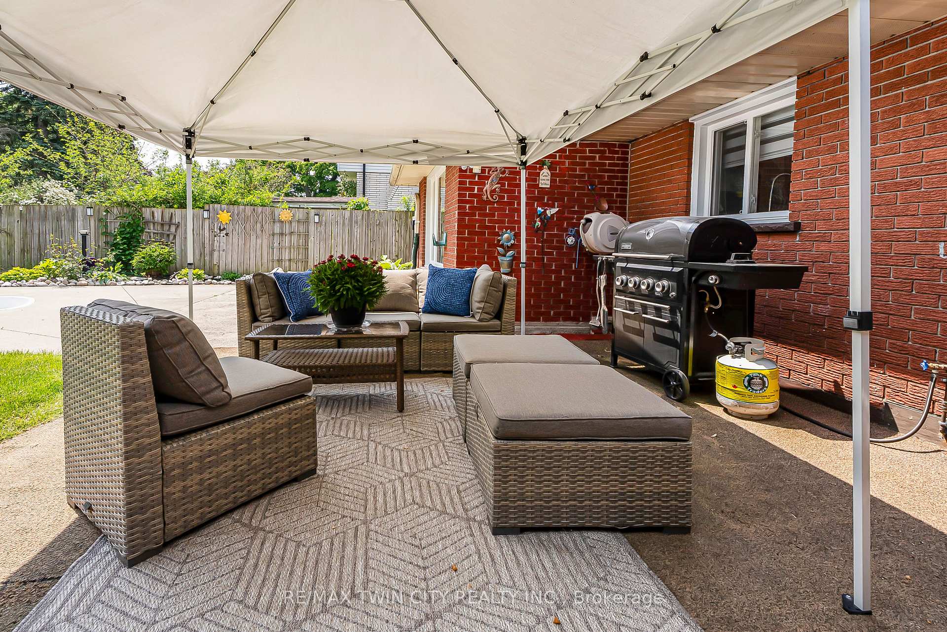 Photo 45 of 193 Carson Drive, Kitchener — HOMEH