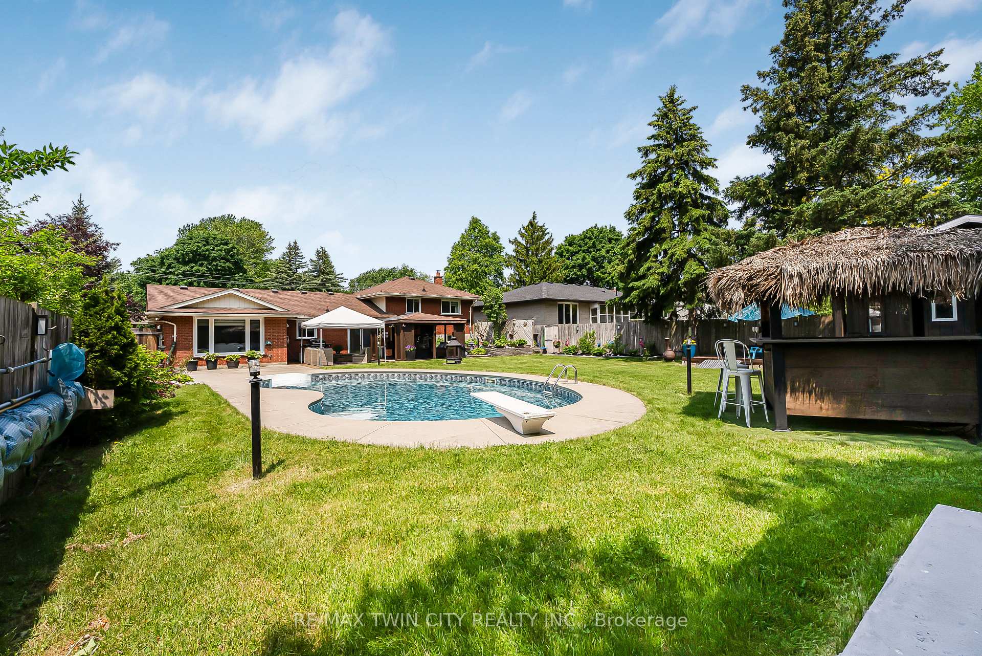 Photo 47 of 193 Carson Drive, Kitchener — HOMEH