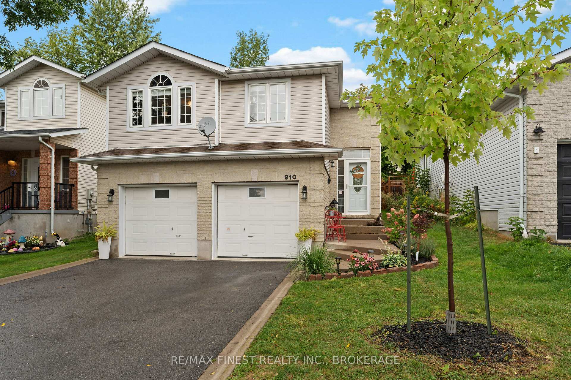 Photo 2 of 910 Lombardy Street, Kingston, South of Taylor-Kidd Blvd — HOMEH