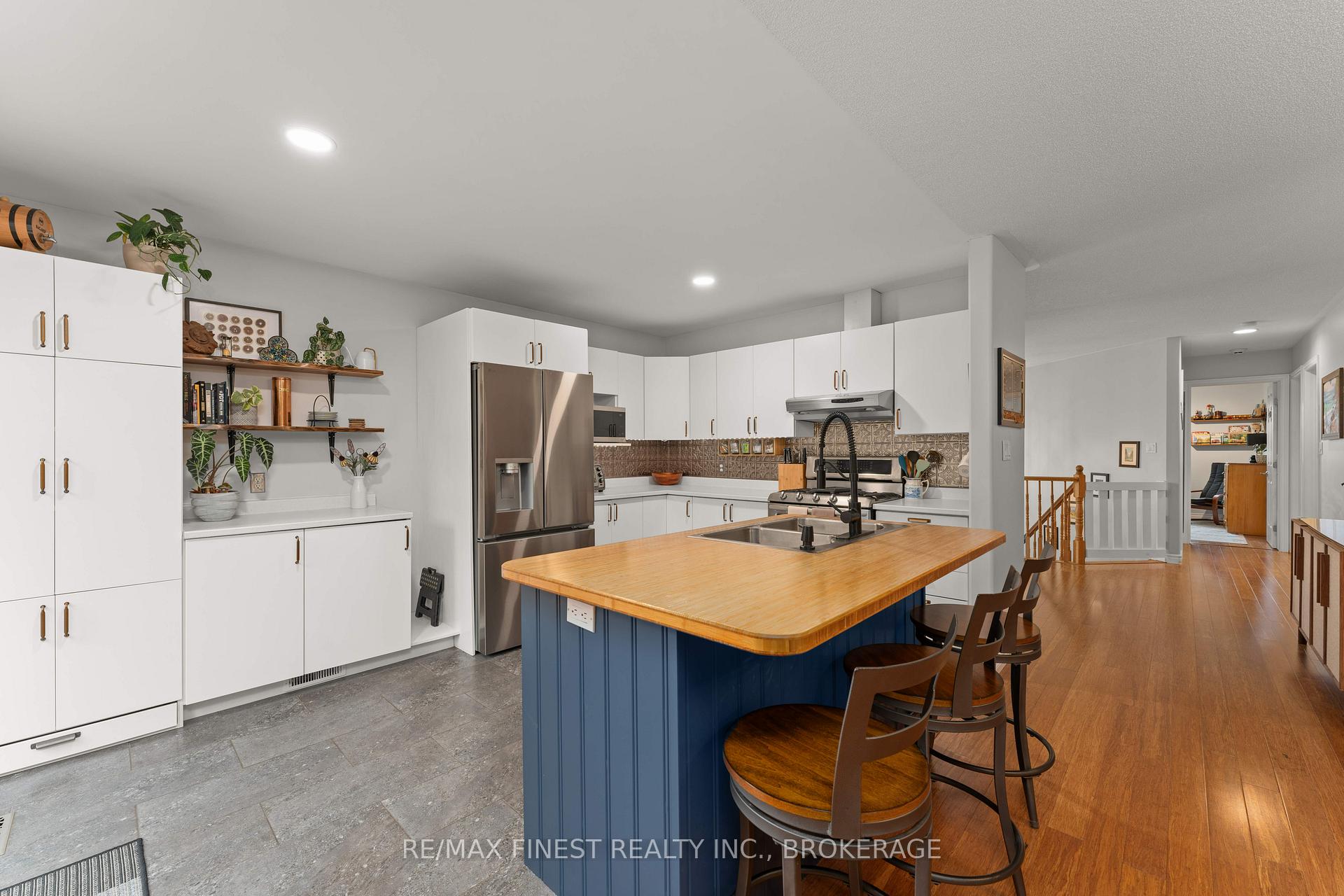 Photo 8 of 910 Lombardy Street, Kingston, South of Taylor-Kidd Blvd — HOMEH