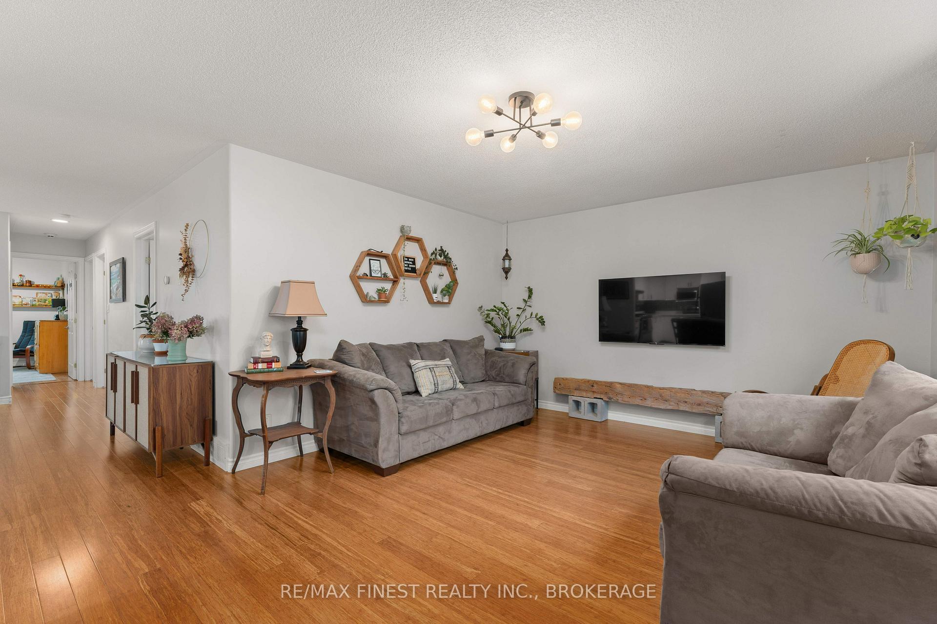 Photo 14 of 910 Lombardy Street, Kingston, South of Taylor-Kidd Blvd — HOMEH