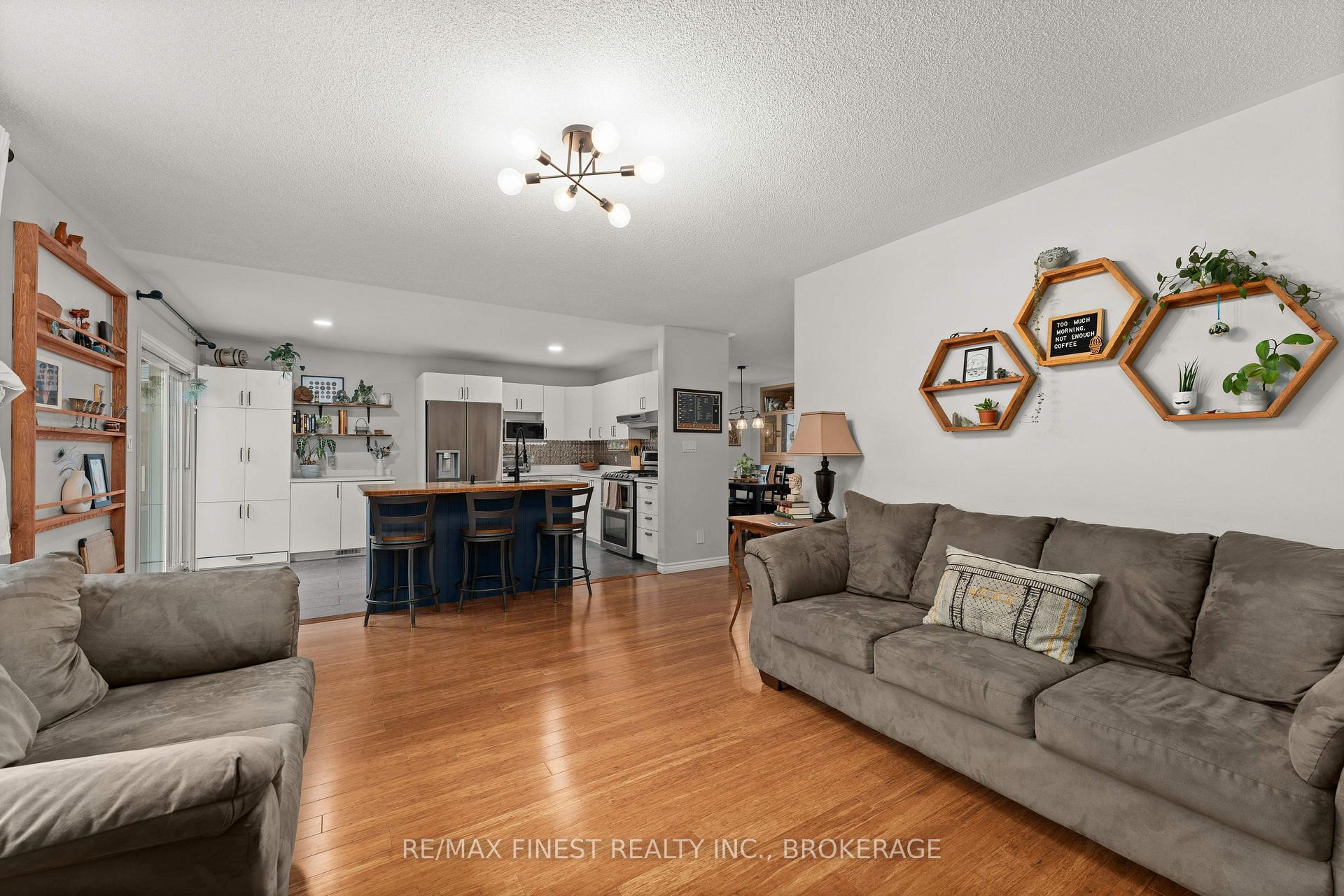 Photo 15 of 910 Lombardy Street, Kingston, South of Taylor-Kidd Blvd — HOMEH