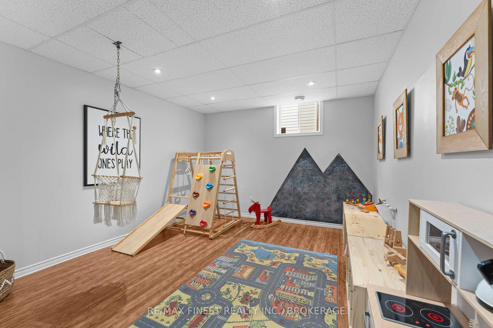 Photo 31 of 910 Lombardy Street, Kingston, South of Taylor-Kidd Blvd — HOMEH