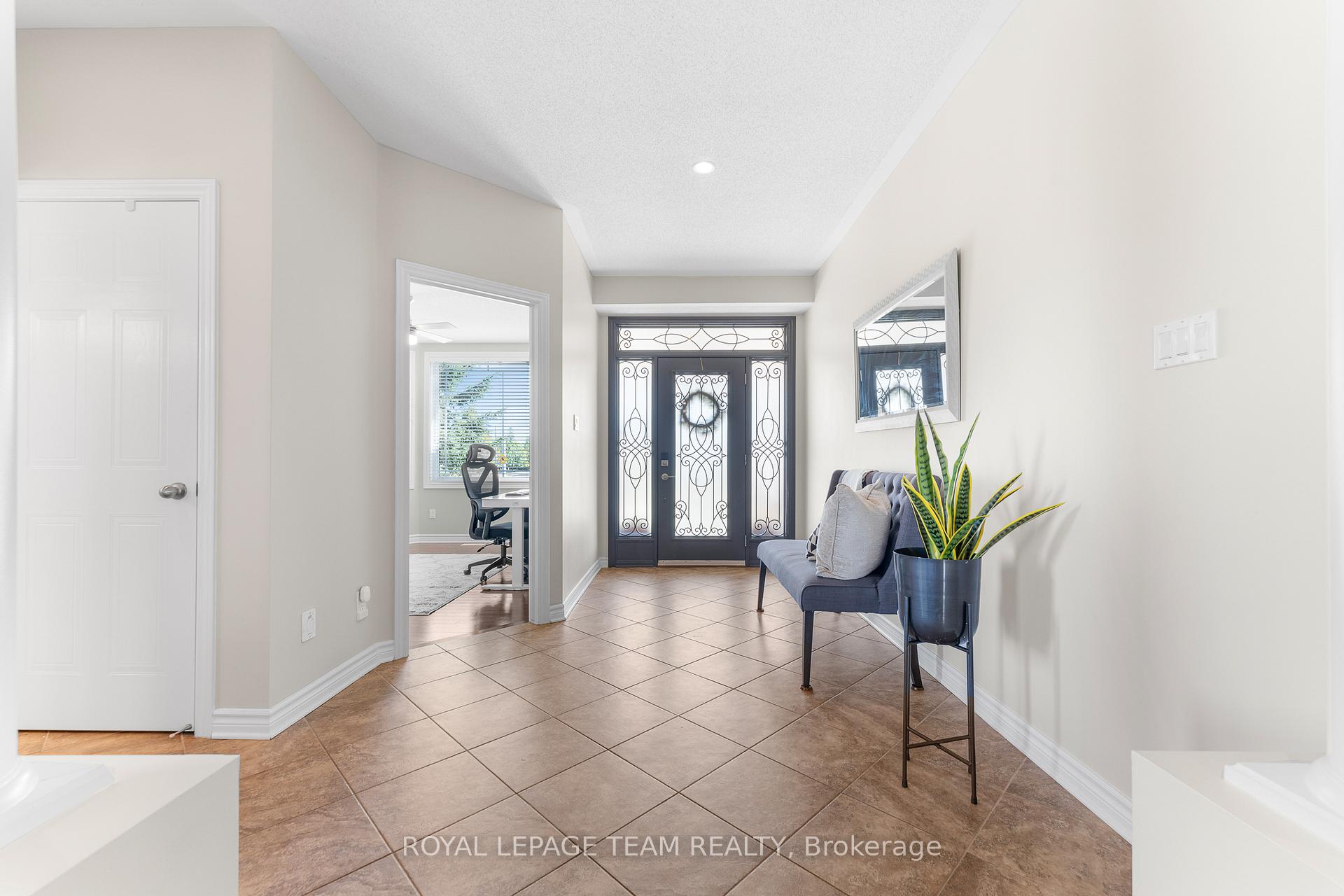 Photo 5 of 500 Teskiwa Crescent, Ottawa, Kanata - Morgan's Grant/South March — HOMEH