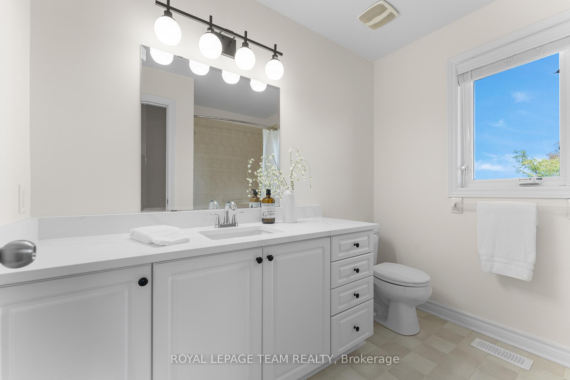 Photo 35 of 500 Teskiwa Crescent, Ottawa, Kanata - Morgan's Grant/South March — HOMEH