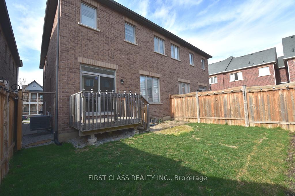 Photo 14 of Unit Bsmt, 35 Hubner Avenue, Markham, Berczy — HOMEH