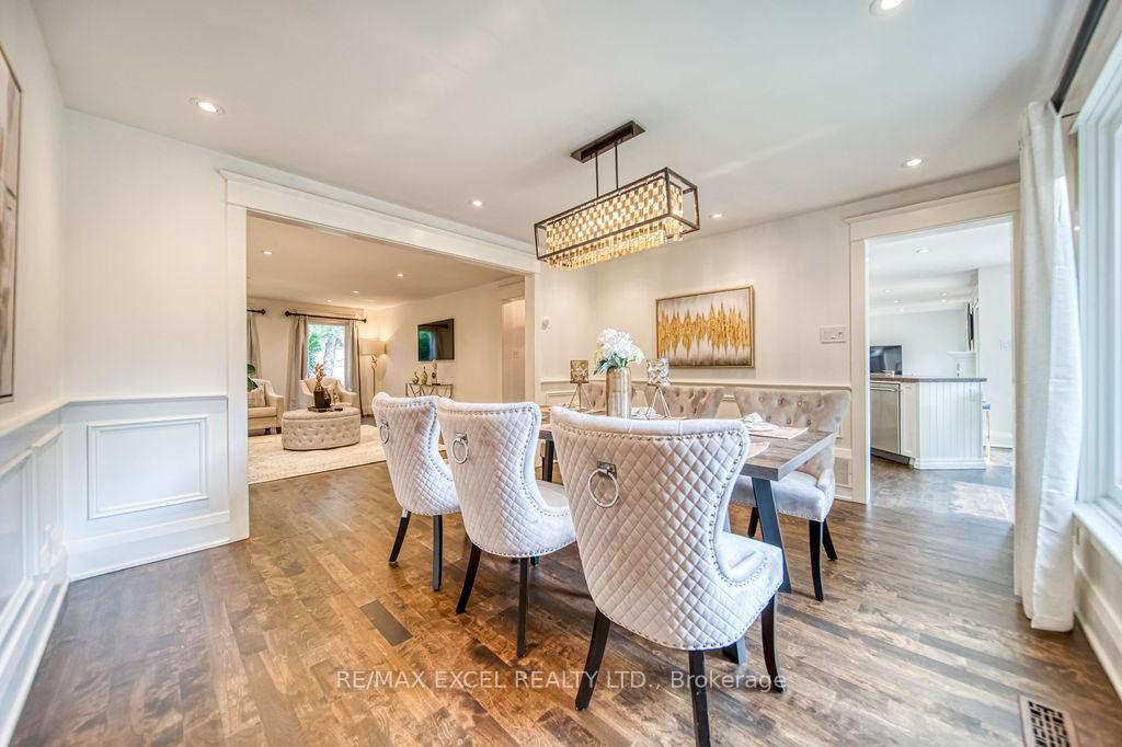 Photo 10 of 3 Delhi Crescent, Markham, Unionville — HOMEH