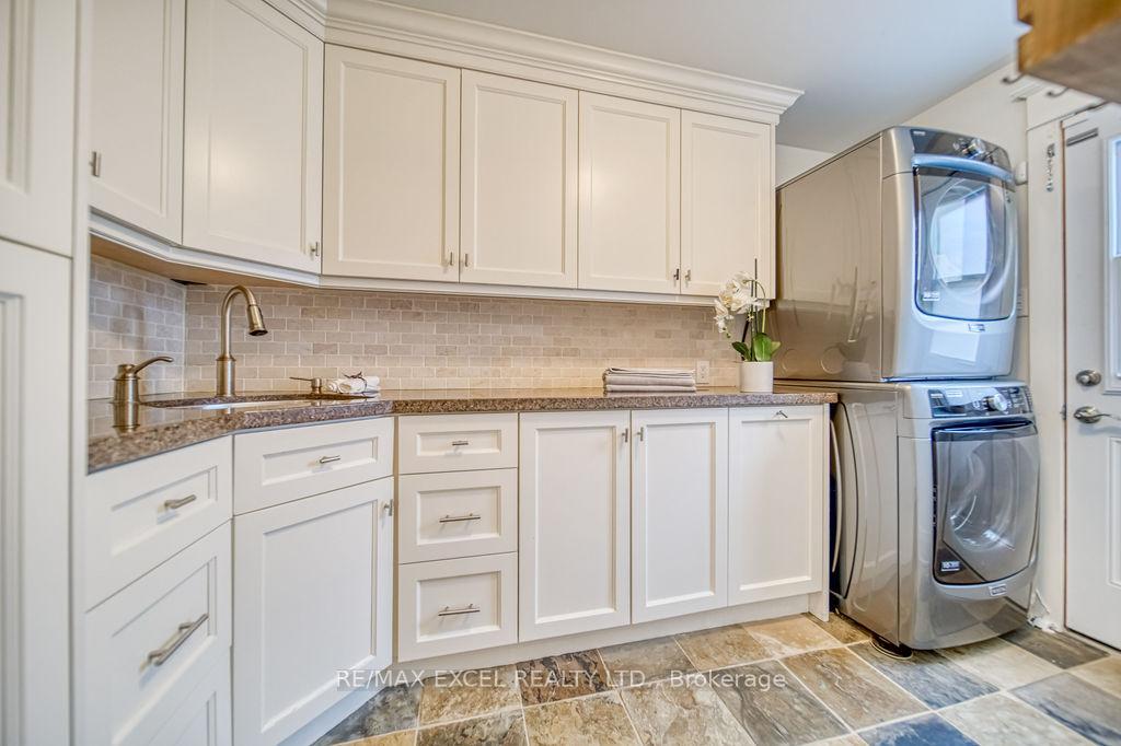 Photo 22 of 3 Delhi Crescent, Markham, Unionville — HOMEH