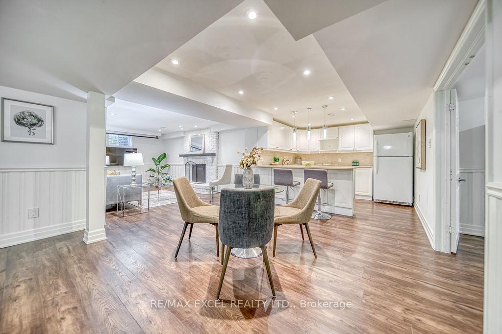 Photo 35 of 3 Delhi Crescent, Markham, Unionville — HOMEH