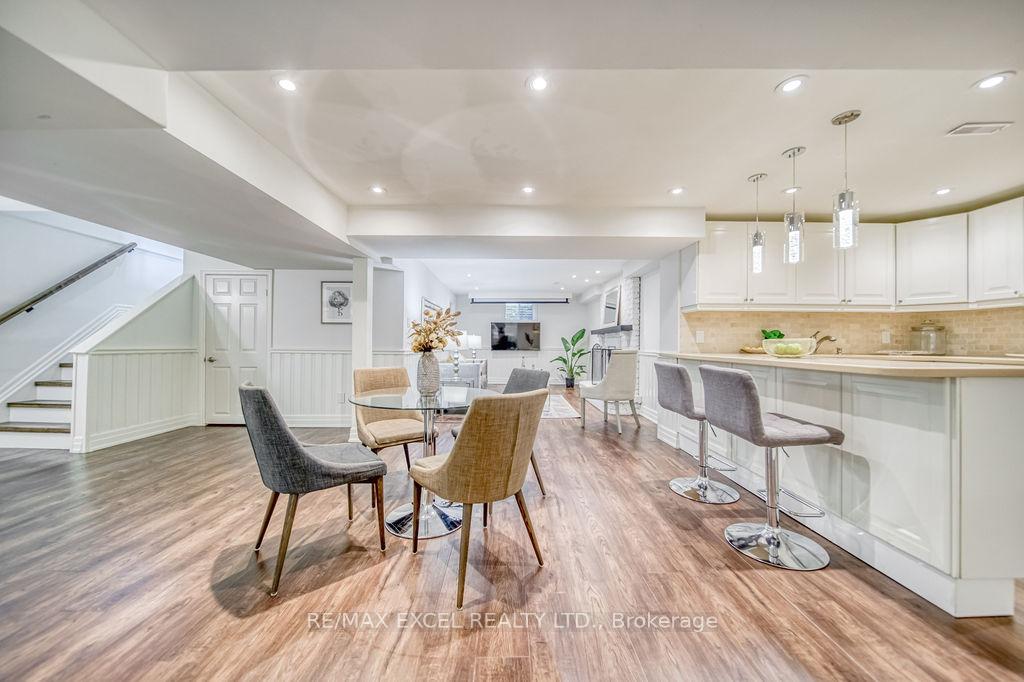Photo 36 of 3 Delhi Crescent, Markham, Unionville — HOMEH