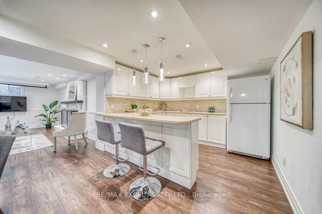 Photo 37 of 3 Delhi Crescent, Markham, Unionville — HOMEH
